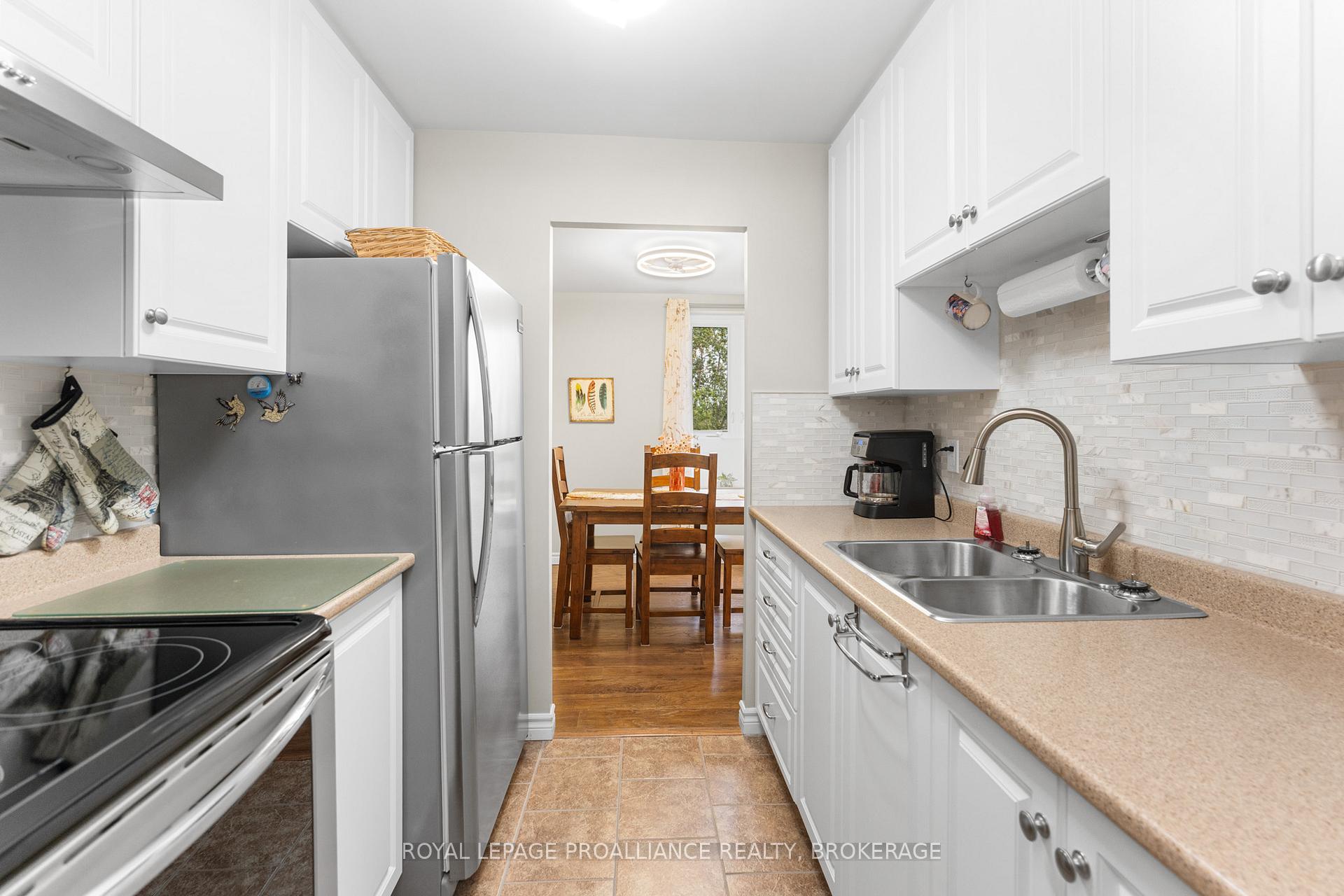 Photo 4 of Unit 515, 358 Queen Mary Road, Kingston, West of Sir John A. Blvd — HOMEH