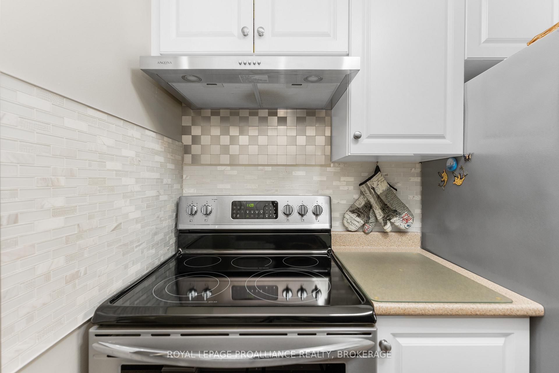 Photo 6 of Unit 515, 358 Queen Mary Road, Kingston, West of Sir John A. Blvd — HOMEH