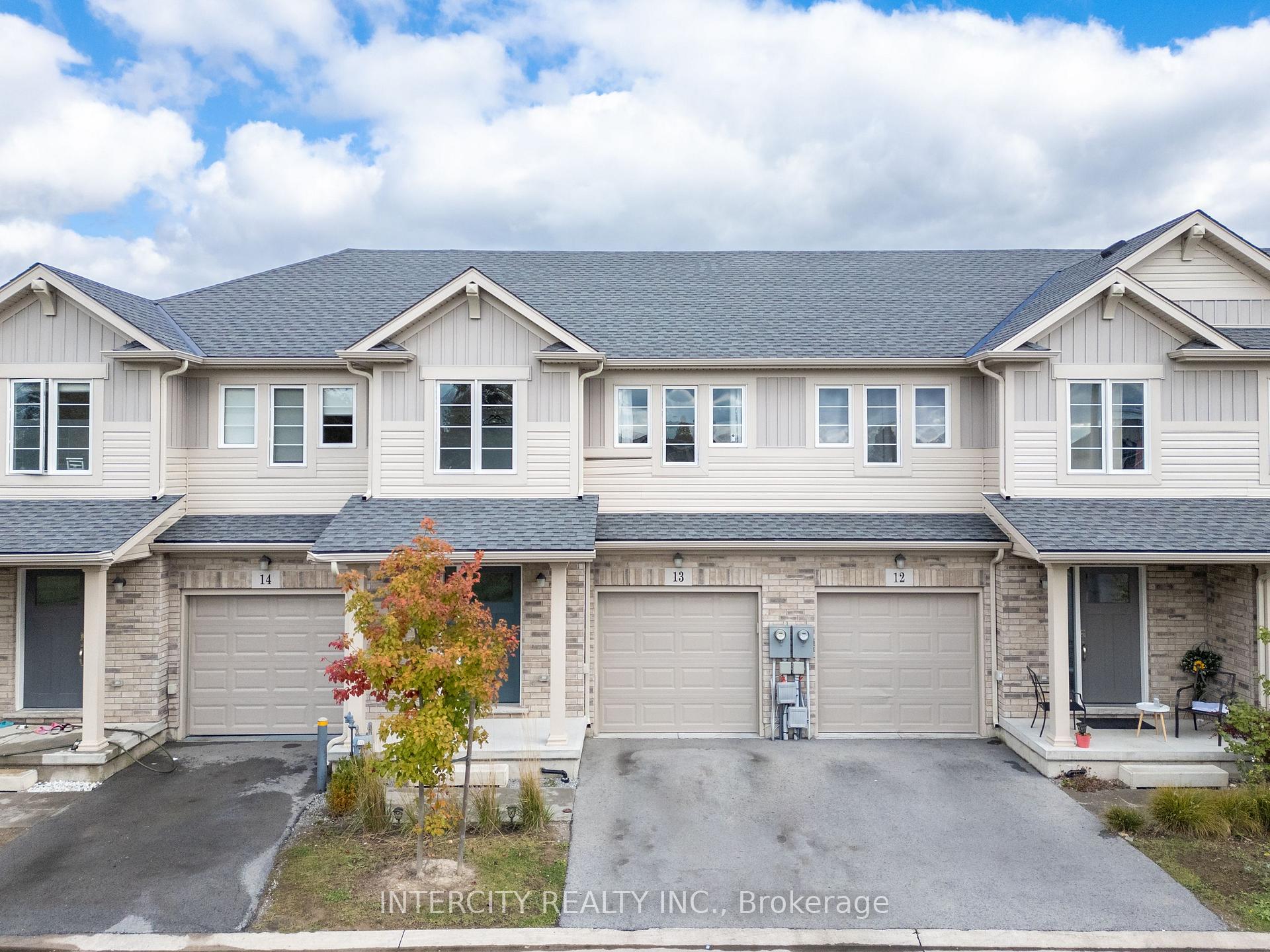 Front of Unit 13, 7945 Oldfield Road