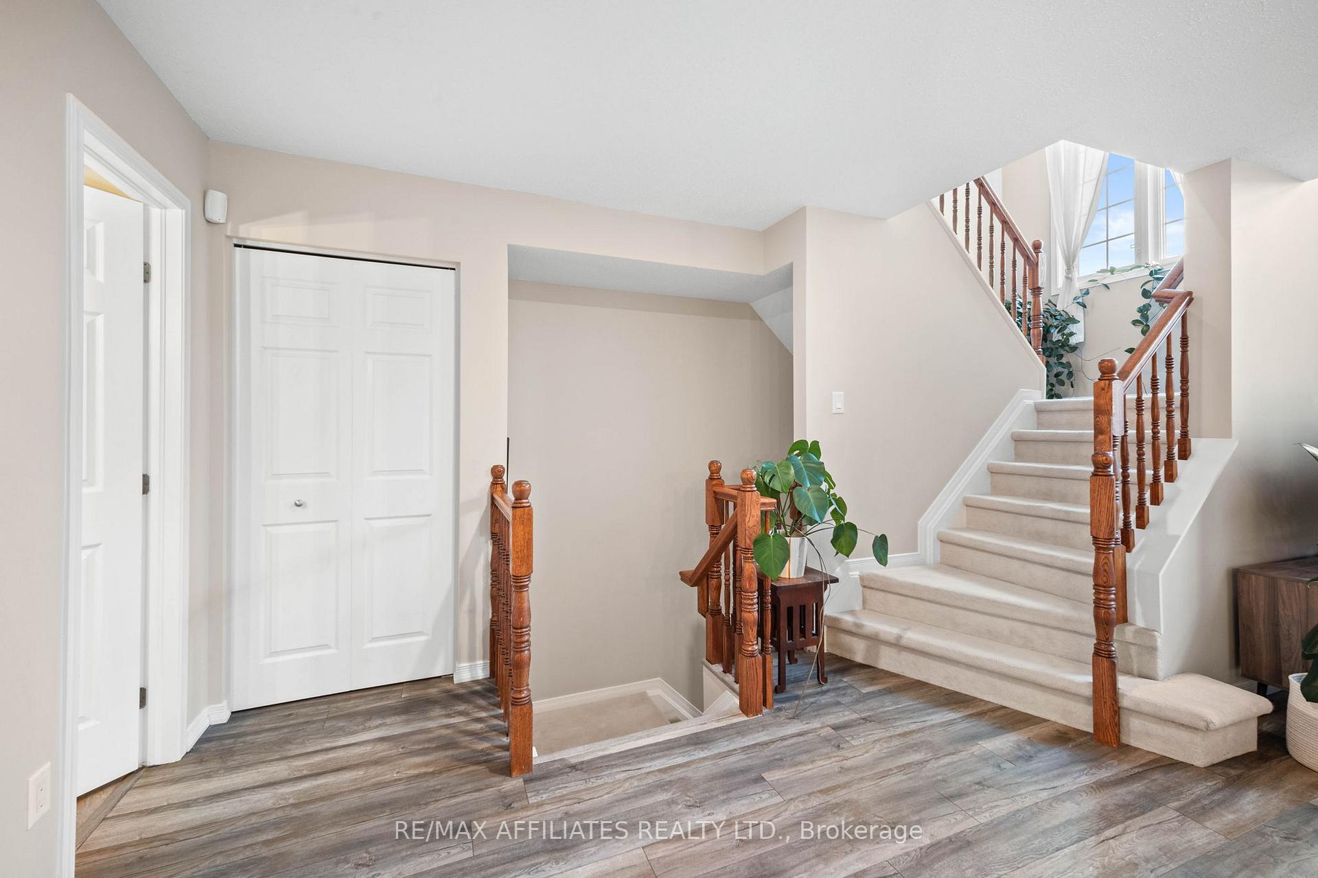 Photo 3 of Unit 10, 336 Wiffen, Ottawa, Westcliffe Estates — HOMEH