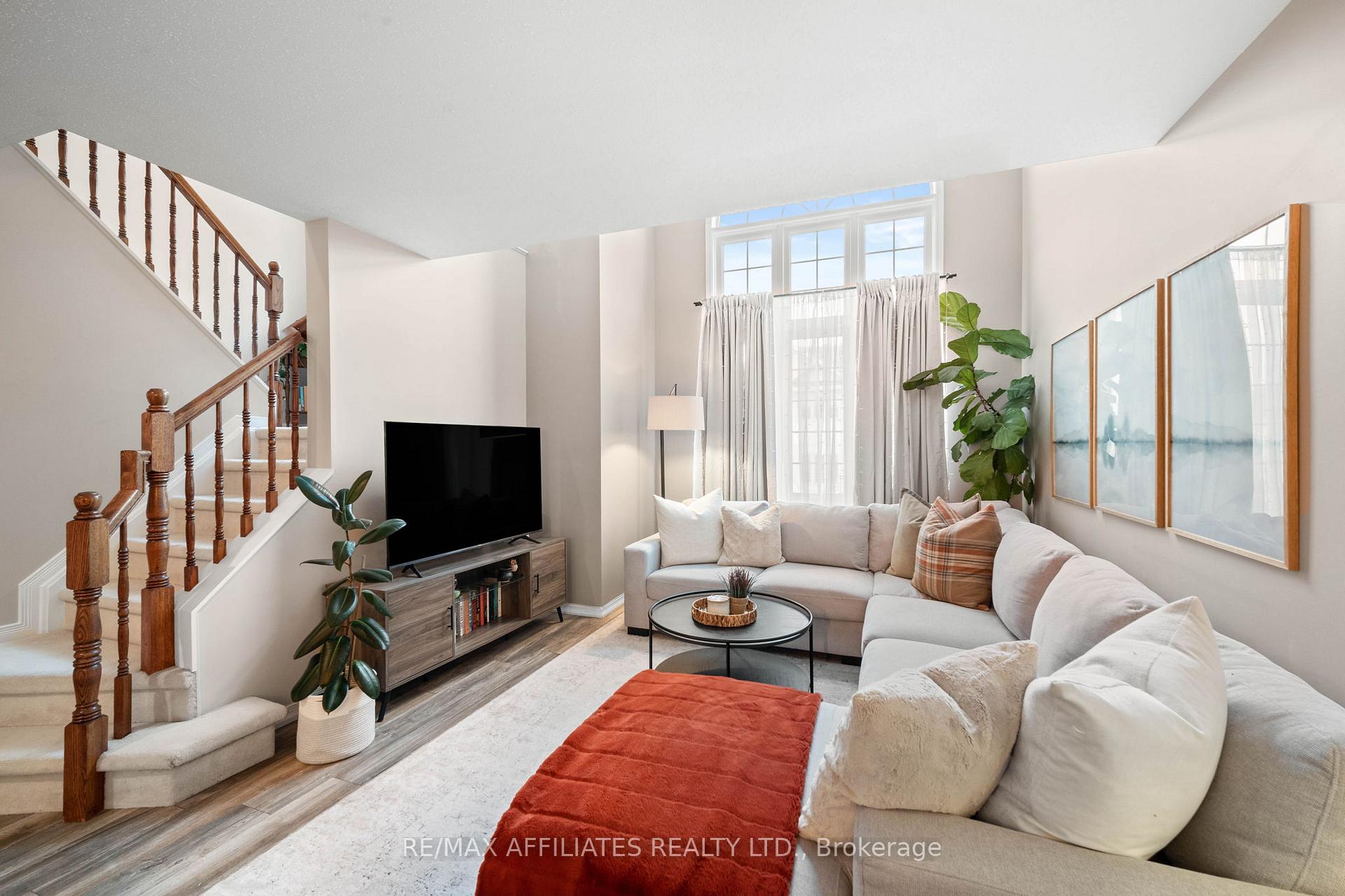 Photo 5 of Unit 10, 336 Wiffen, Ottawa, Westcliffe Estates — HOMEH