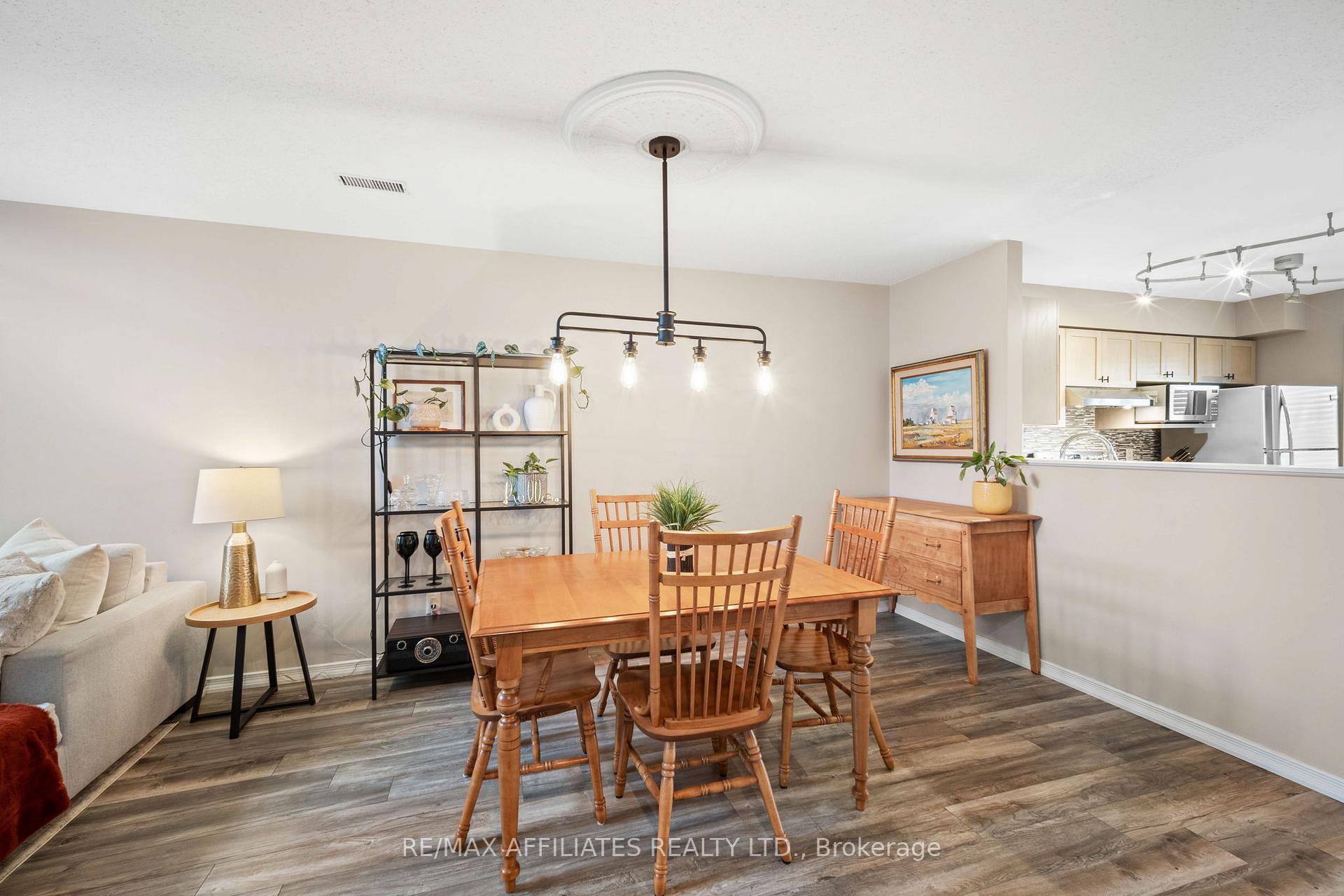 Photo 7 of Unit 10, 336 Wiffen, Ottawa, Westcliffe Estates — HOMEH