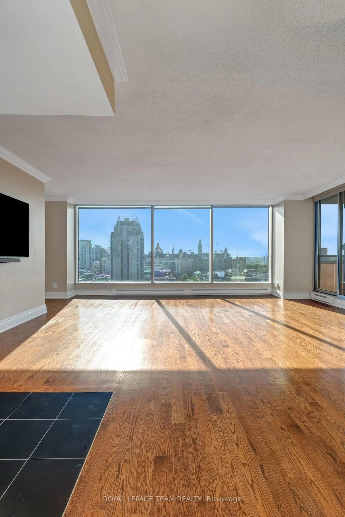 Photo 19 of Unit 1702, 160 George Street, Ottawa, Lower Town/Byward Market — HOMEH