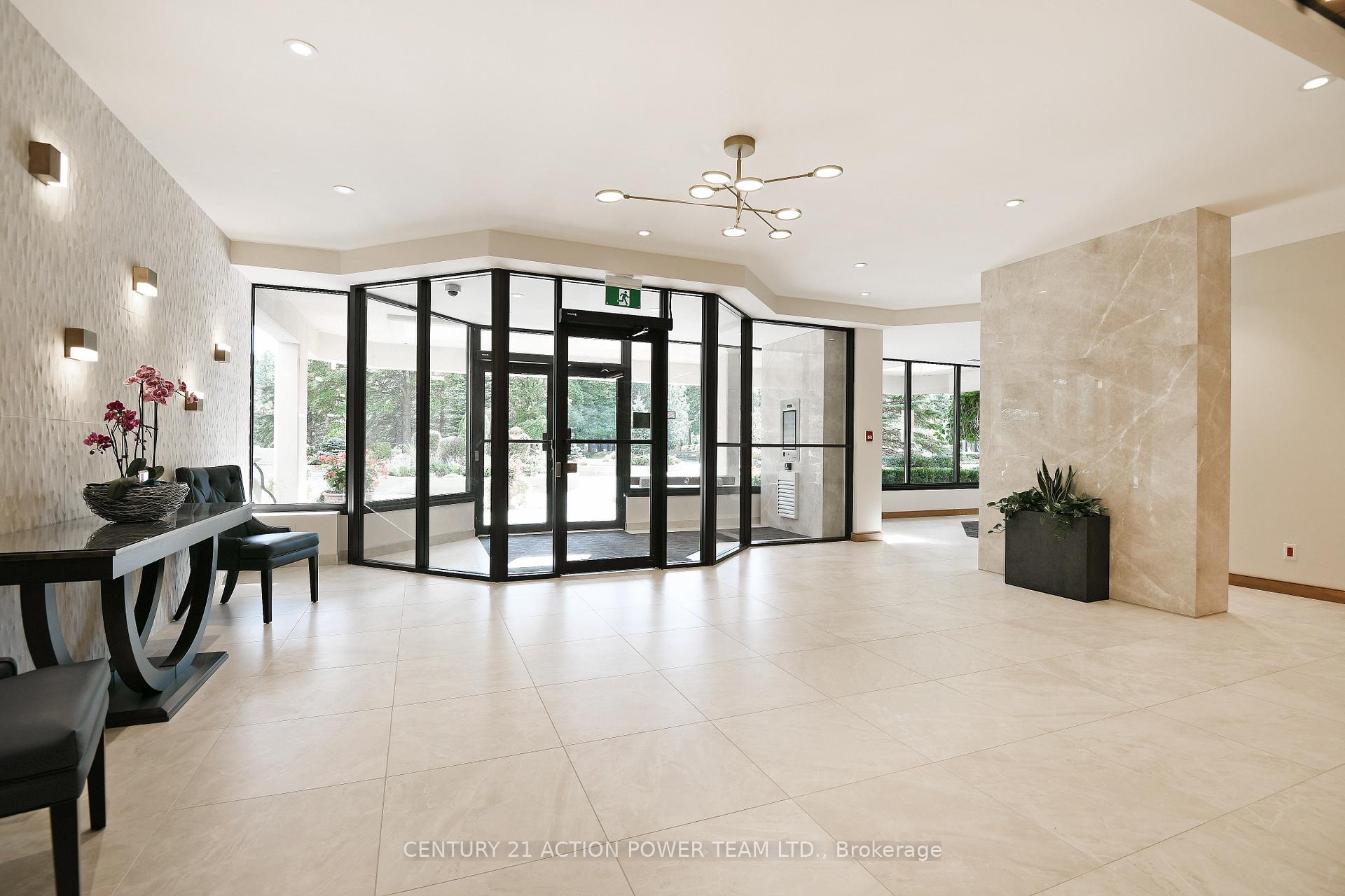 Photo 4 of Unit 1803, 1500 Riverside Drive, Ottawa, Riverview Park — HOMEH