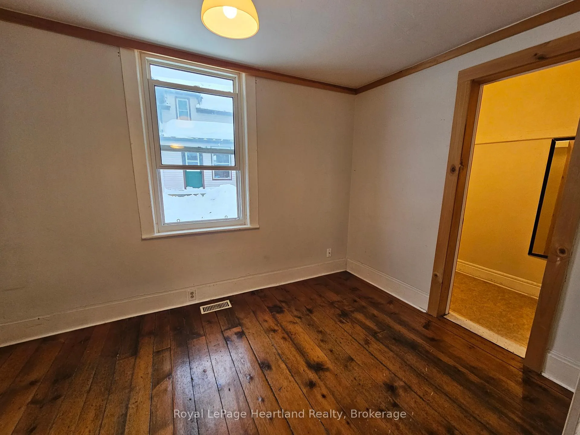 Photo 5 of 43 Trafalgar Street, Goderich, Goderich (Town) — HOMEH