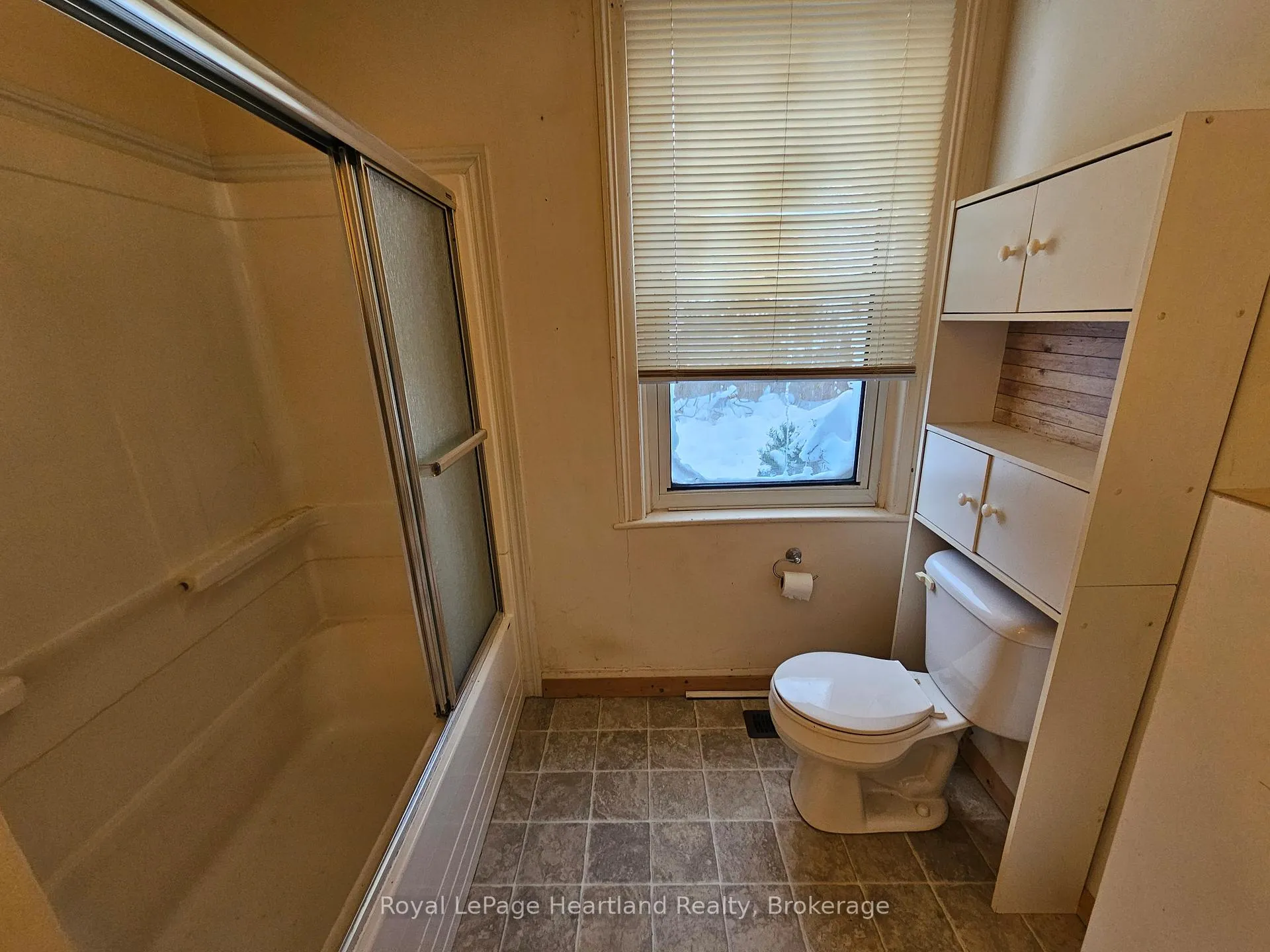 Photo 8 of 43 Trafalgar Street, Goderich, Goderich (Town) — HOMEH