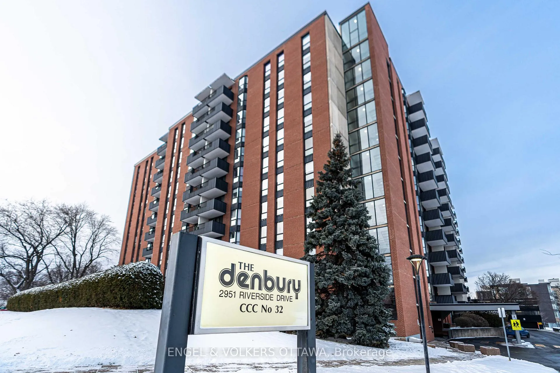 Front of Unit 1215, 2951 Riverside Drive