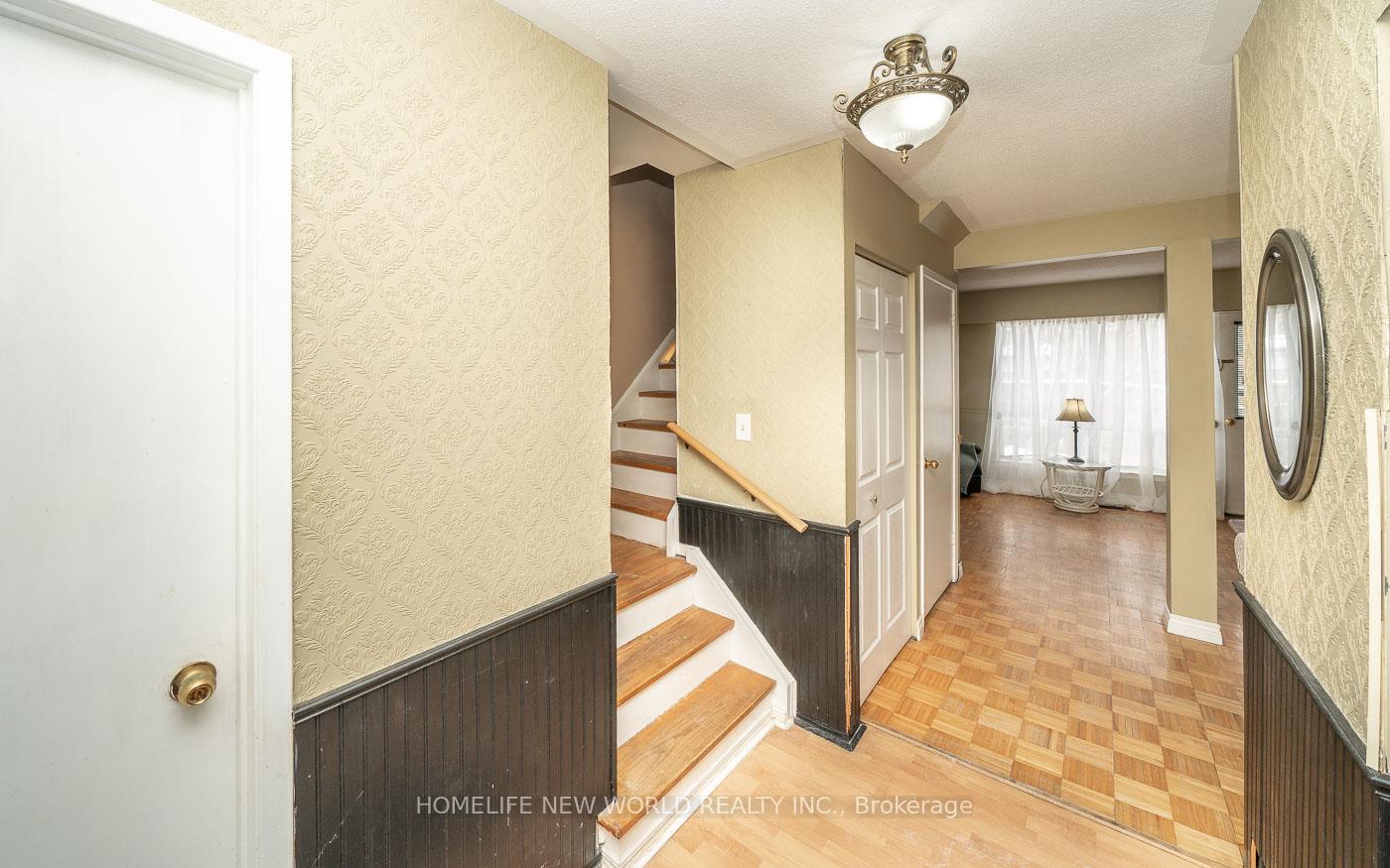 Photo 3 of Unit 49, 1 Wootten Way S, Markham, Sherwood-Amberglen — HOMEH