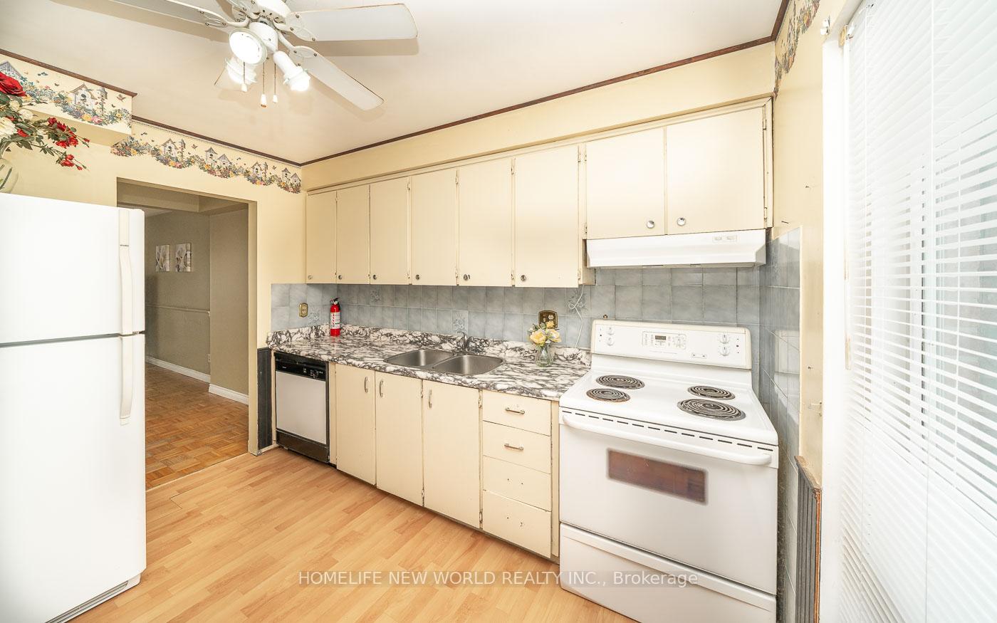 Photo 13 of Unit 49, 1 Wootten Way S, Markham, Sherwood-Amberglen — HOMEH