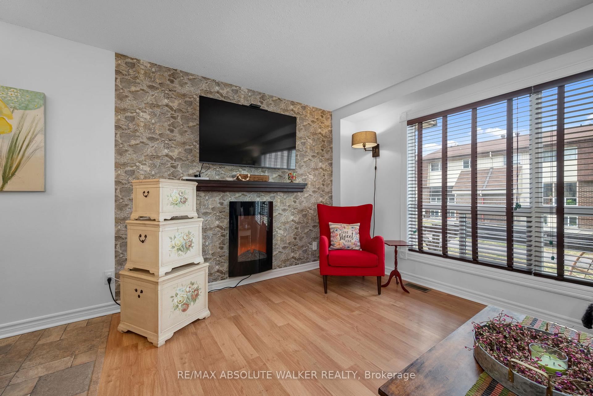 Photo 22 of 18D Sonnet Crescent, Ottawa, Westcliffe Estates — HOMEH