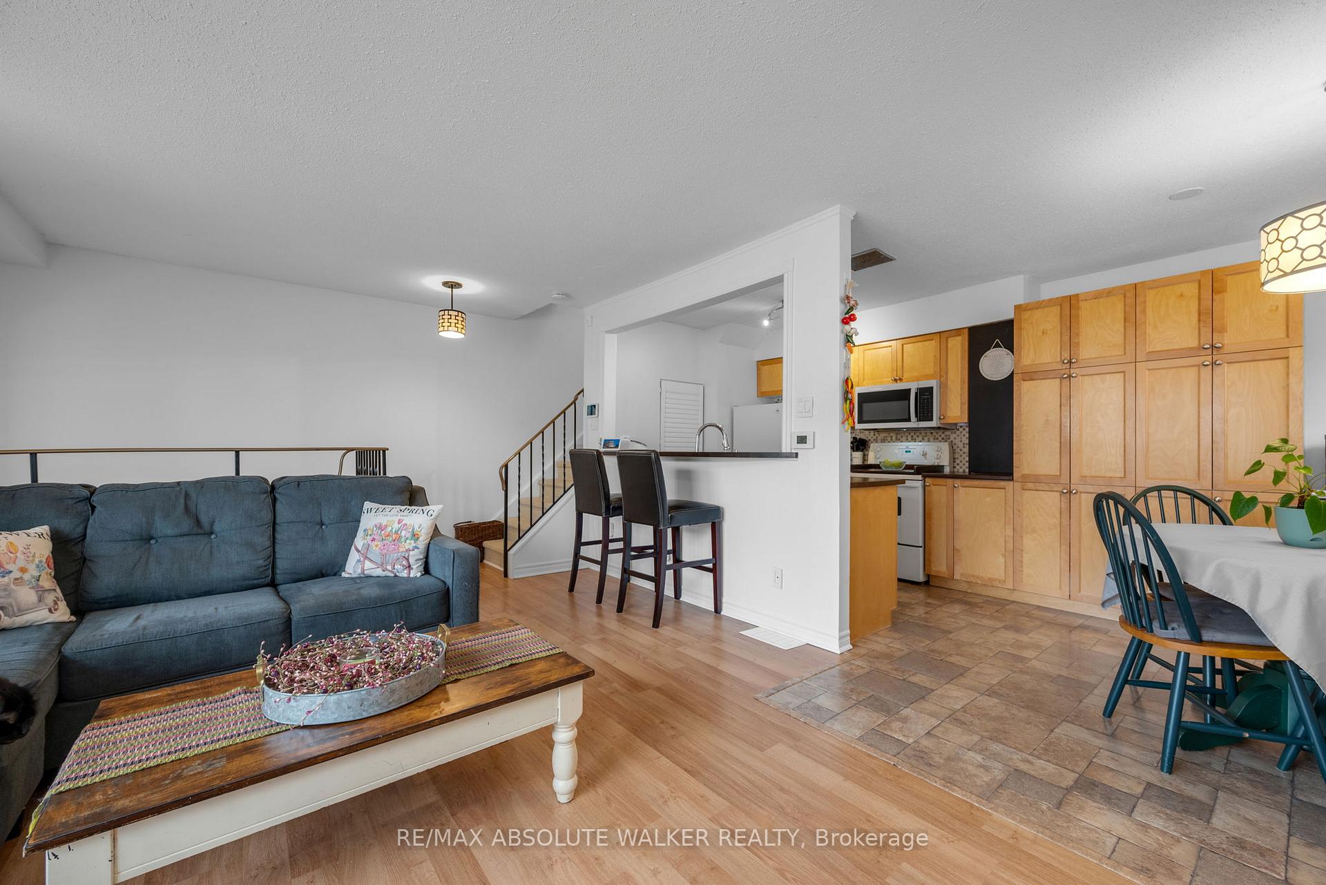Photo 25 of 18D Sonnet Crescent, Ottawa, Westcliffe Estates — HOMEH