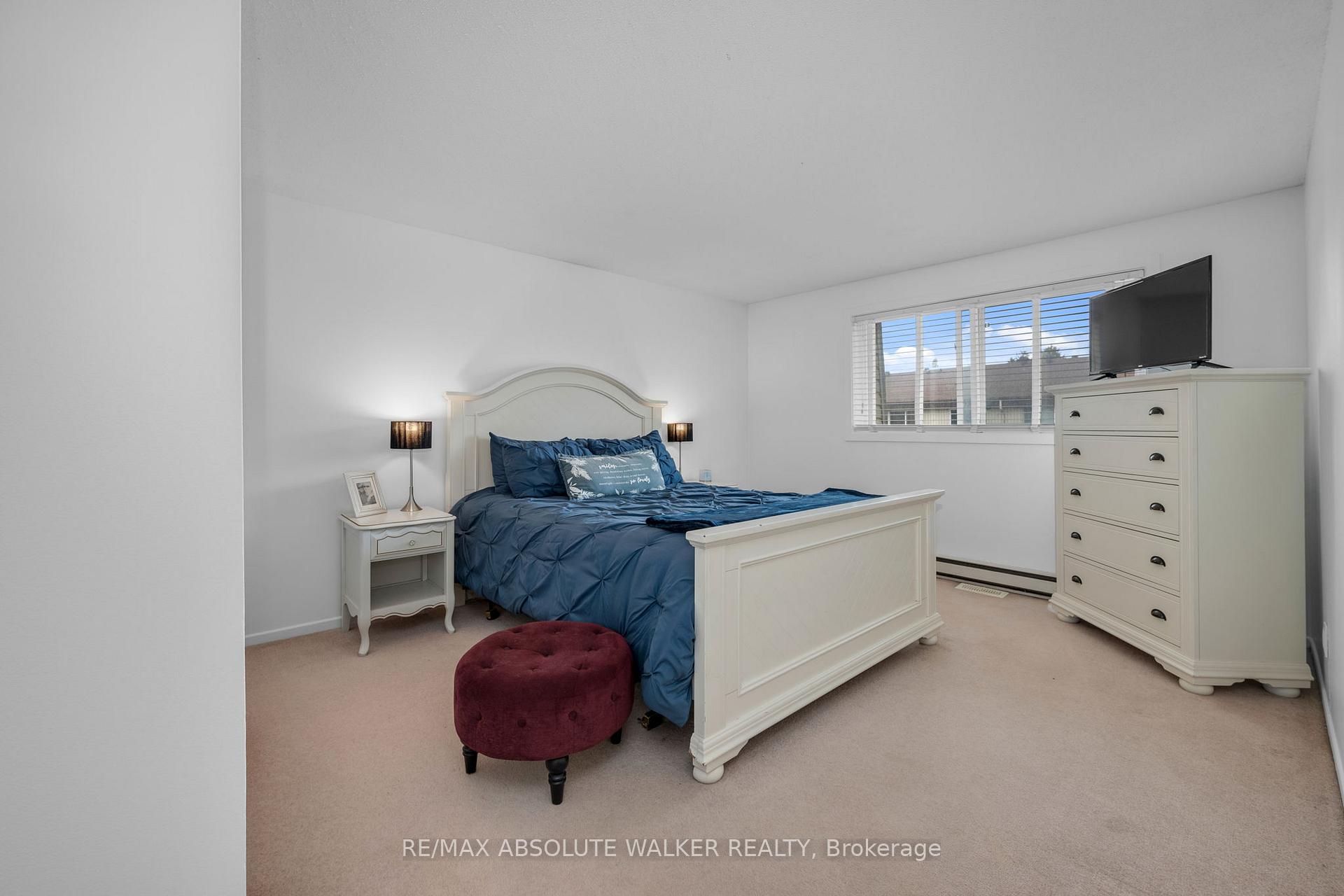 Photo 33 of 18D Sonnet Crescent, Ottawa, Westcliffe Estates — HOMEH