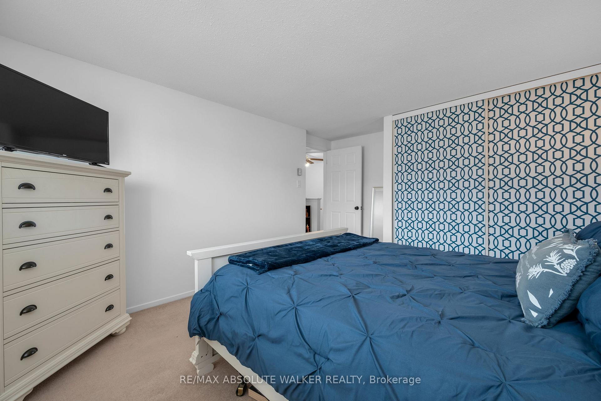 Photo 35 of 18D Sonnet Crescent, Ottawa, Westcliffe Estates — HOMEH