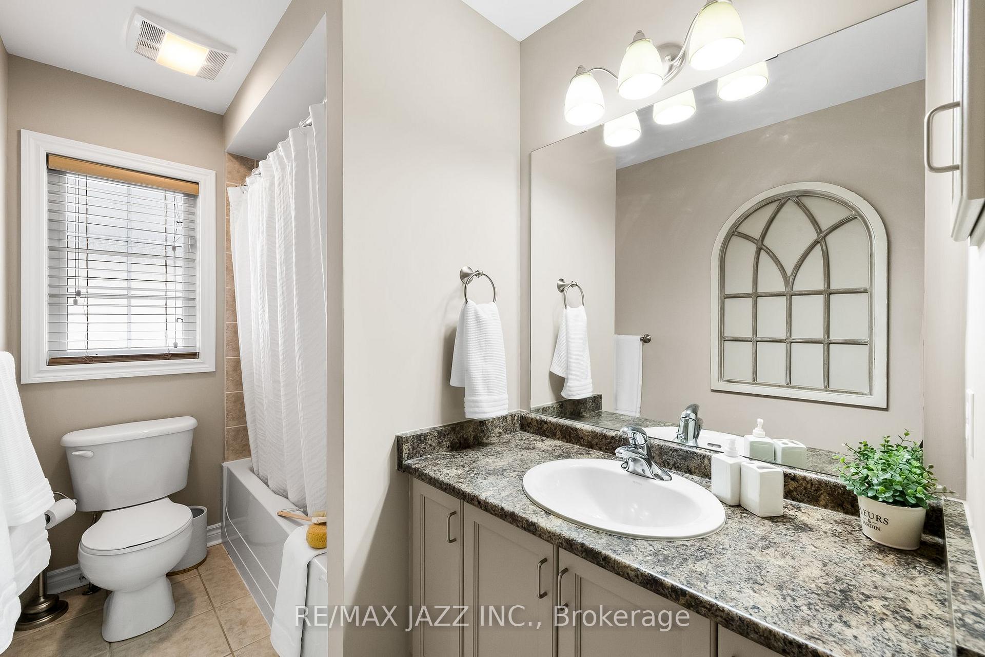 Photo 8 of Unit 6, 350 Lakebreeze Drive, Clarington, Newcastle — HOMEH