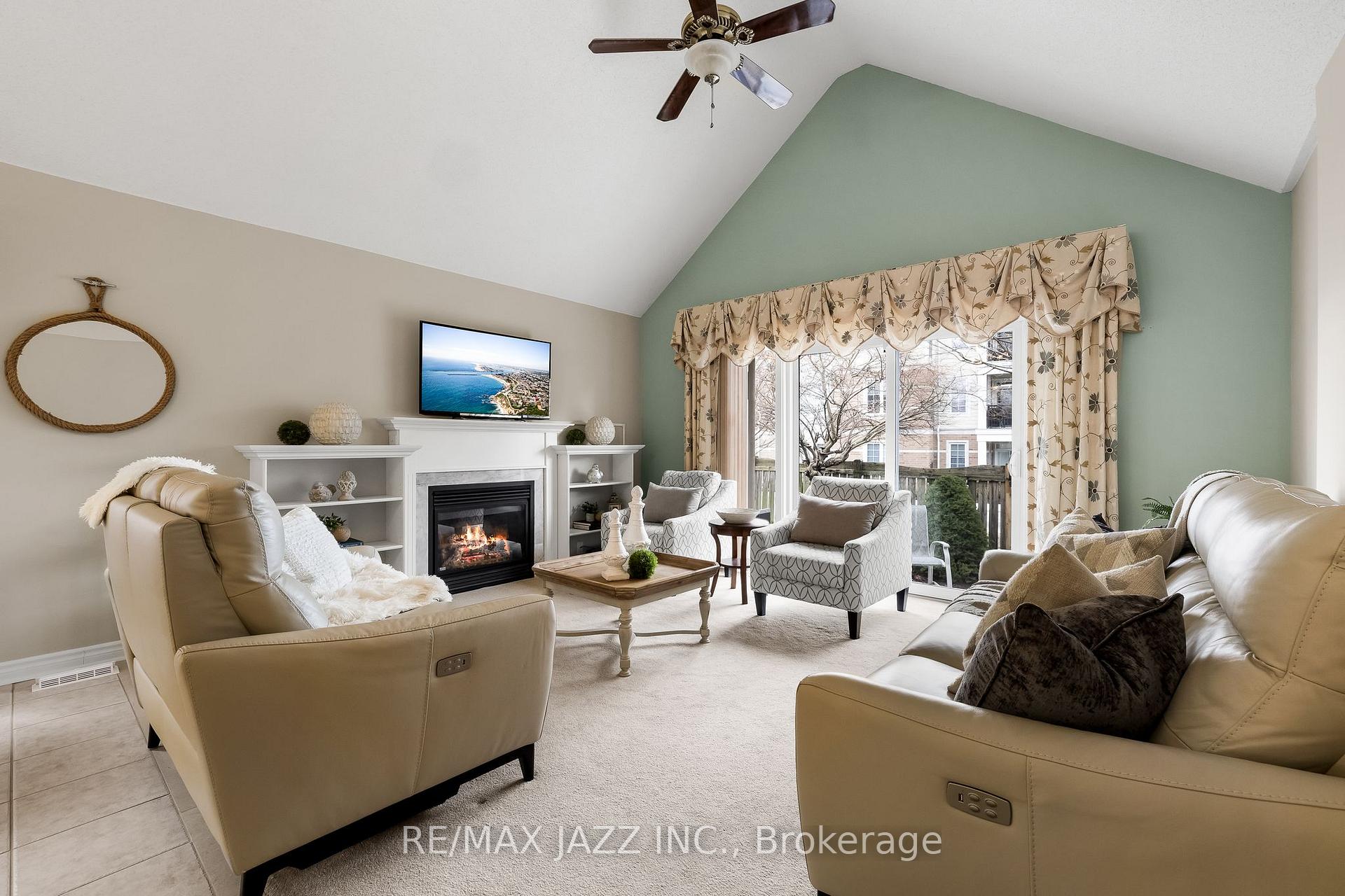 Photo 16 of Unit 6, 350 Lakebreeze Drive, Clarington, Newcastle — HOMEH