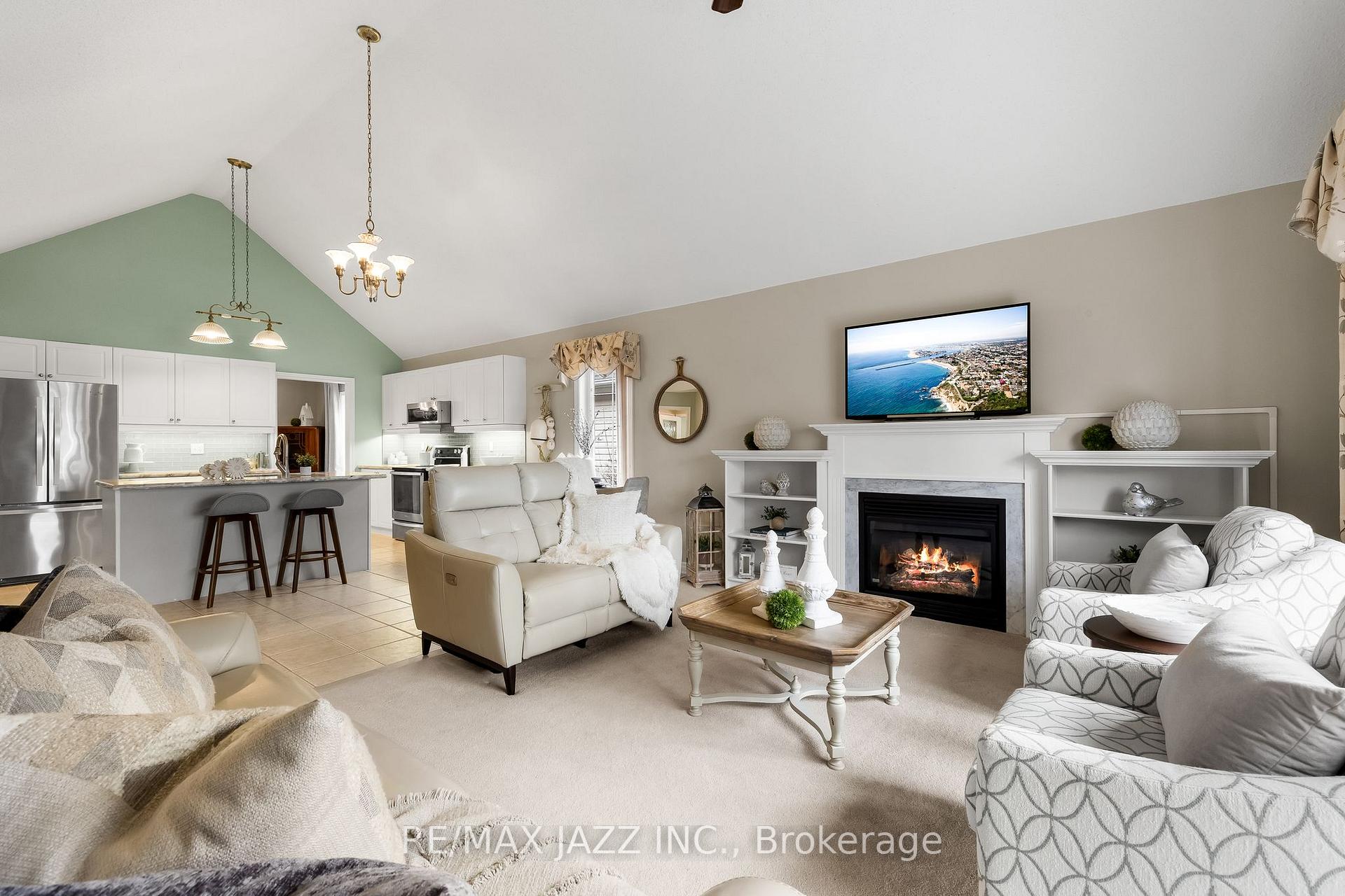 Photo 17 of Unit 6, 350 Lakebreeze Drive, Clarington, Newcastle — HOMEH