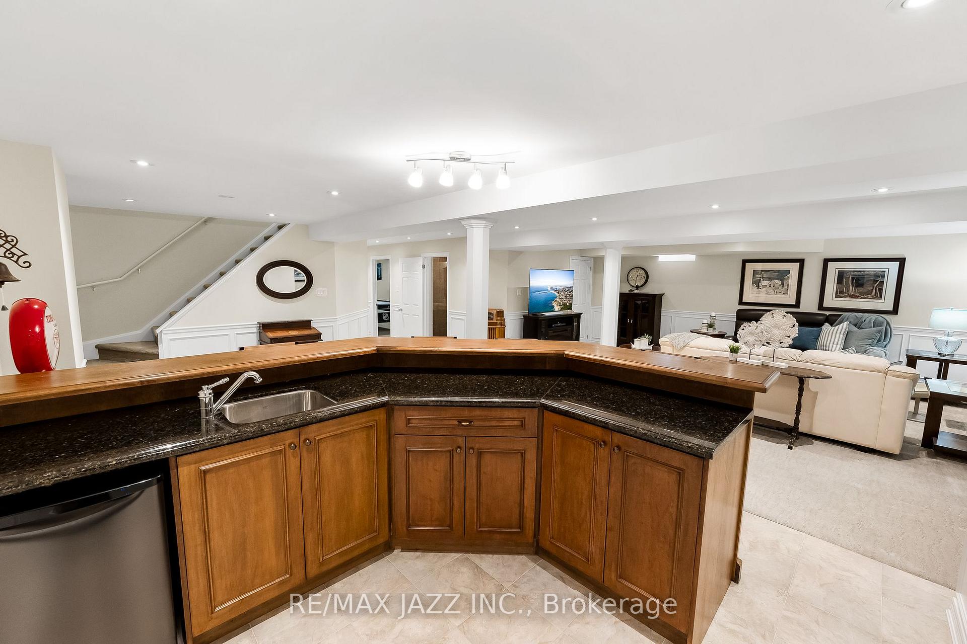 Photo 27 of Unit 6, 350 Lakebreeze Drive, Clarington, Newcastle — HOMEH