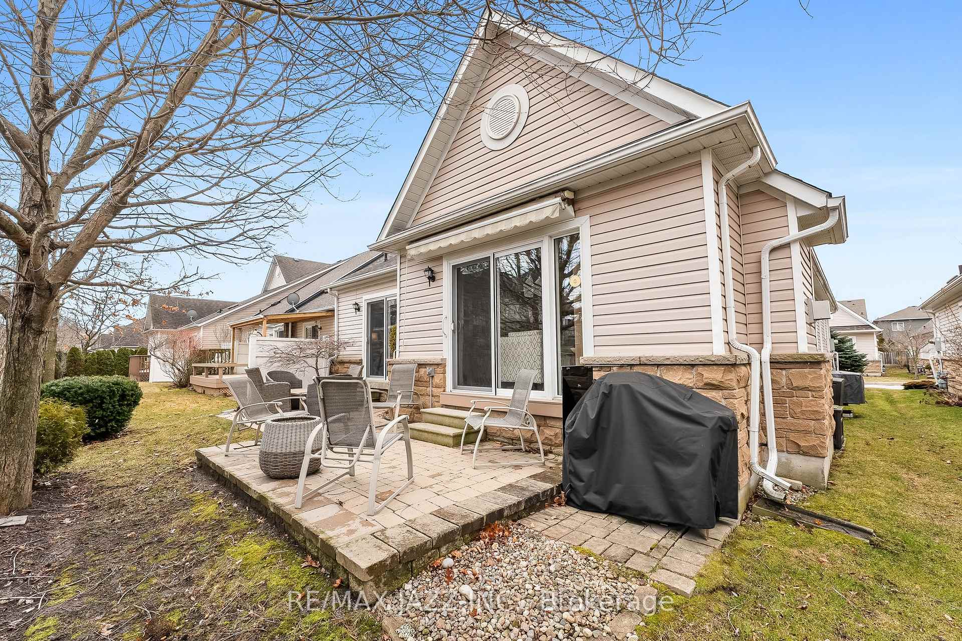Photo 37 of Unit 6, 350 Lakebreeze Drive, Clarington, Newcastle — HOMEH