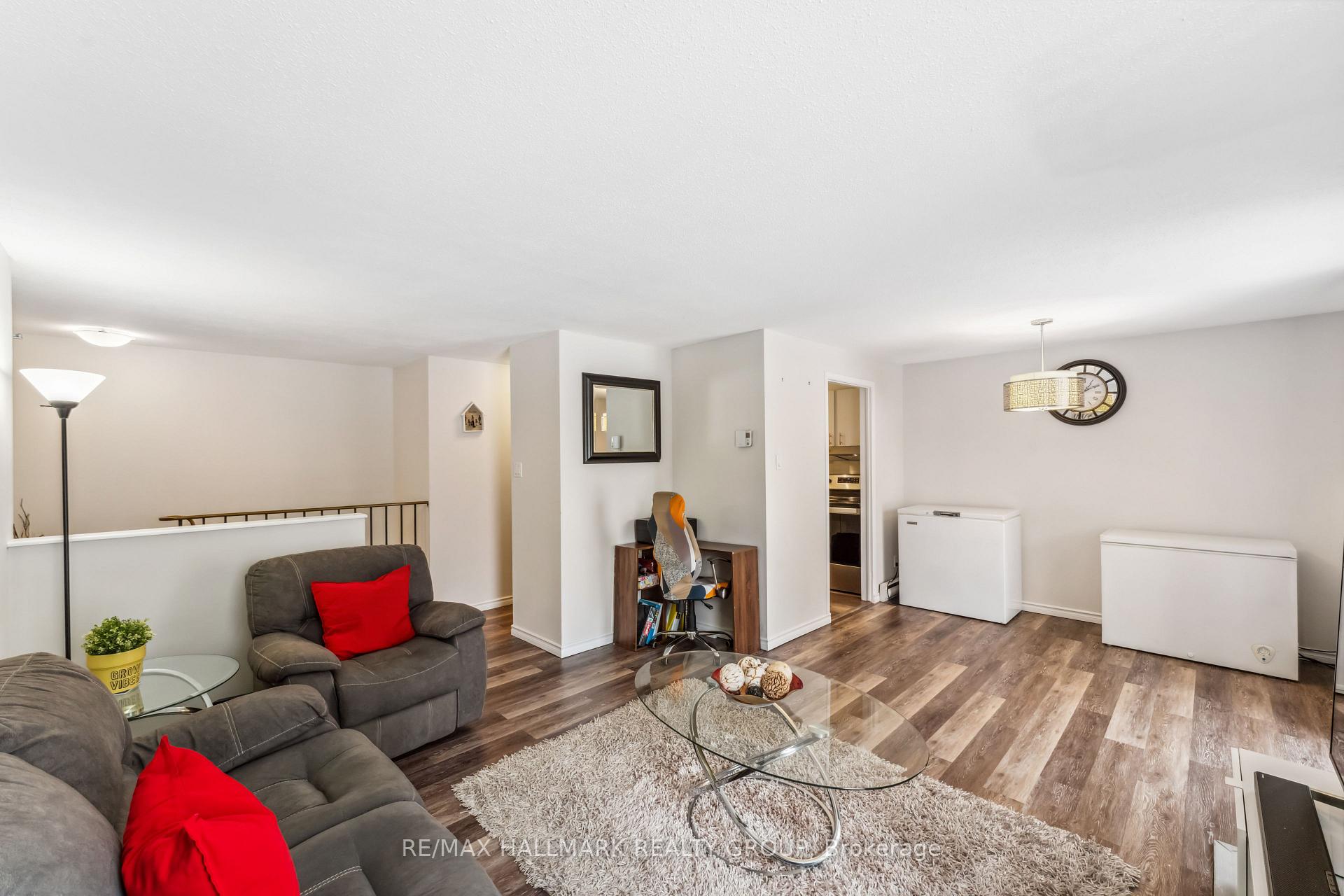 Photo 7 of Unit 2, 20 Sweetbriar Circle, Ottawa, Barrhaven - Pheasant Run — HOMEH