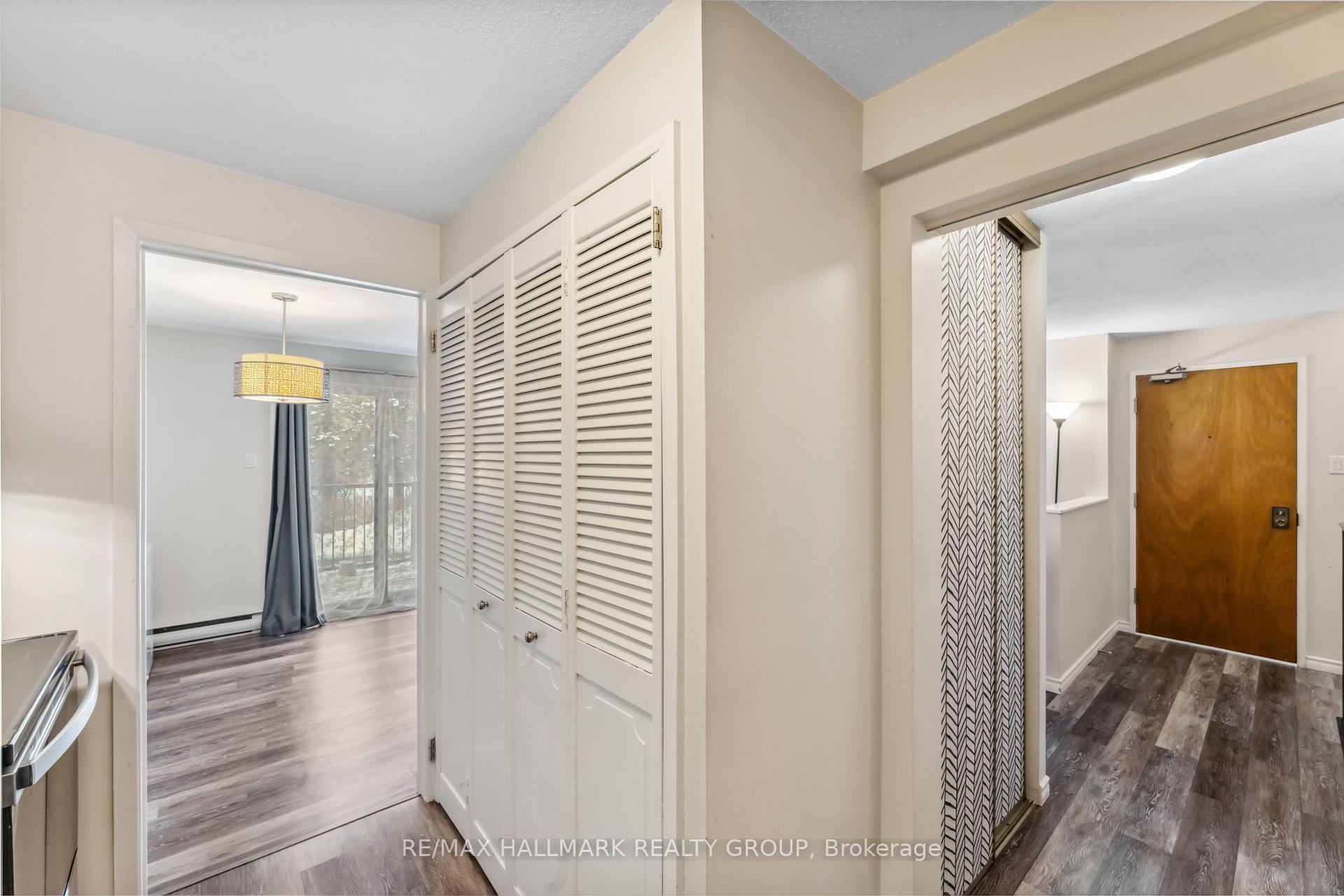Photo 10 of Unit 2, 20 Sweetbriar Circle, Ottawa, Barrhaven - Pheasant Run — HOMEH