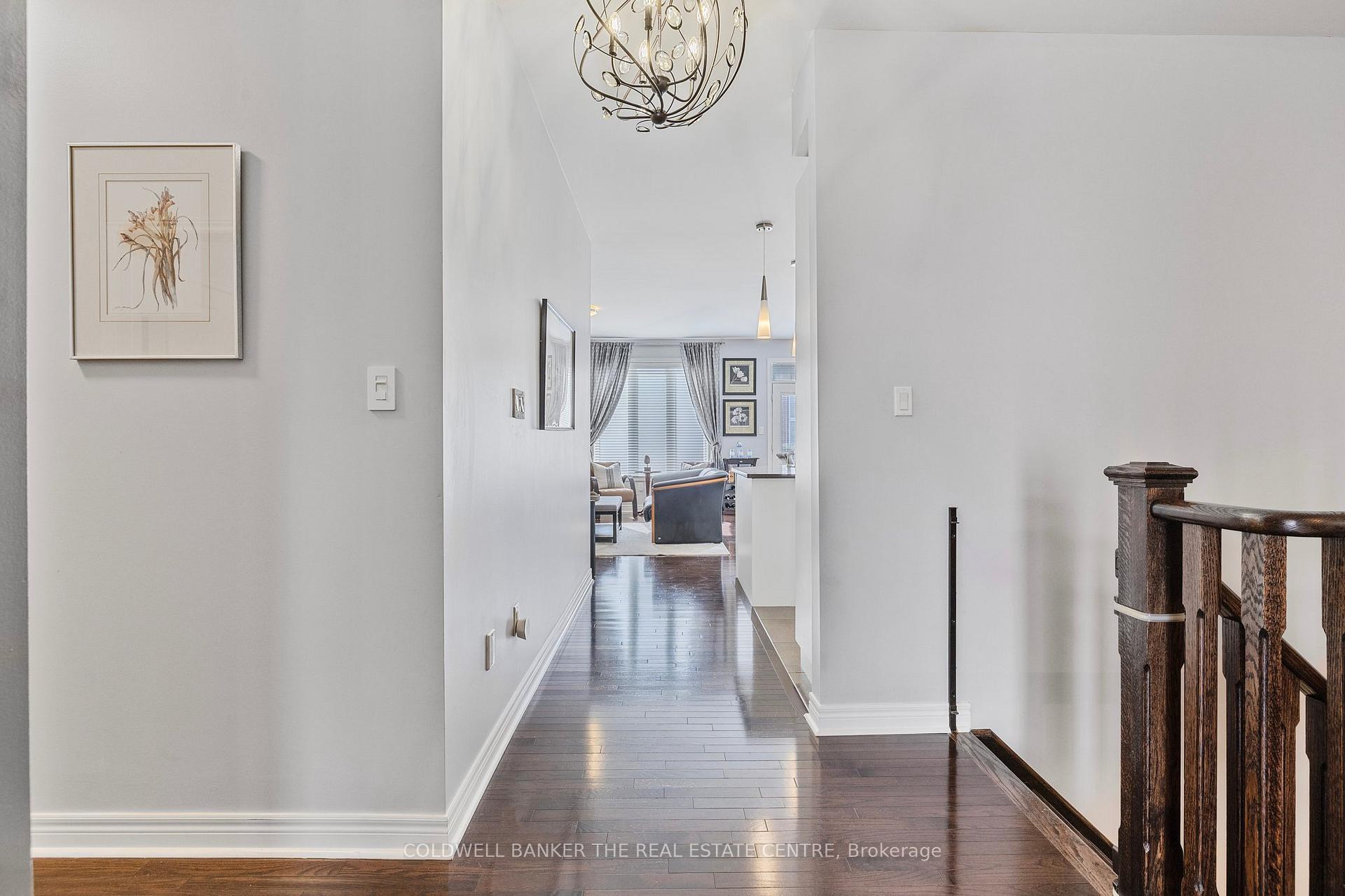 Photo 7 of 180 Tonner Crescent, Aurora, Bayview Northeast — HOMEH