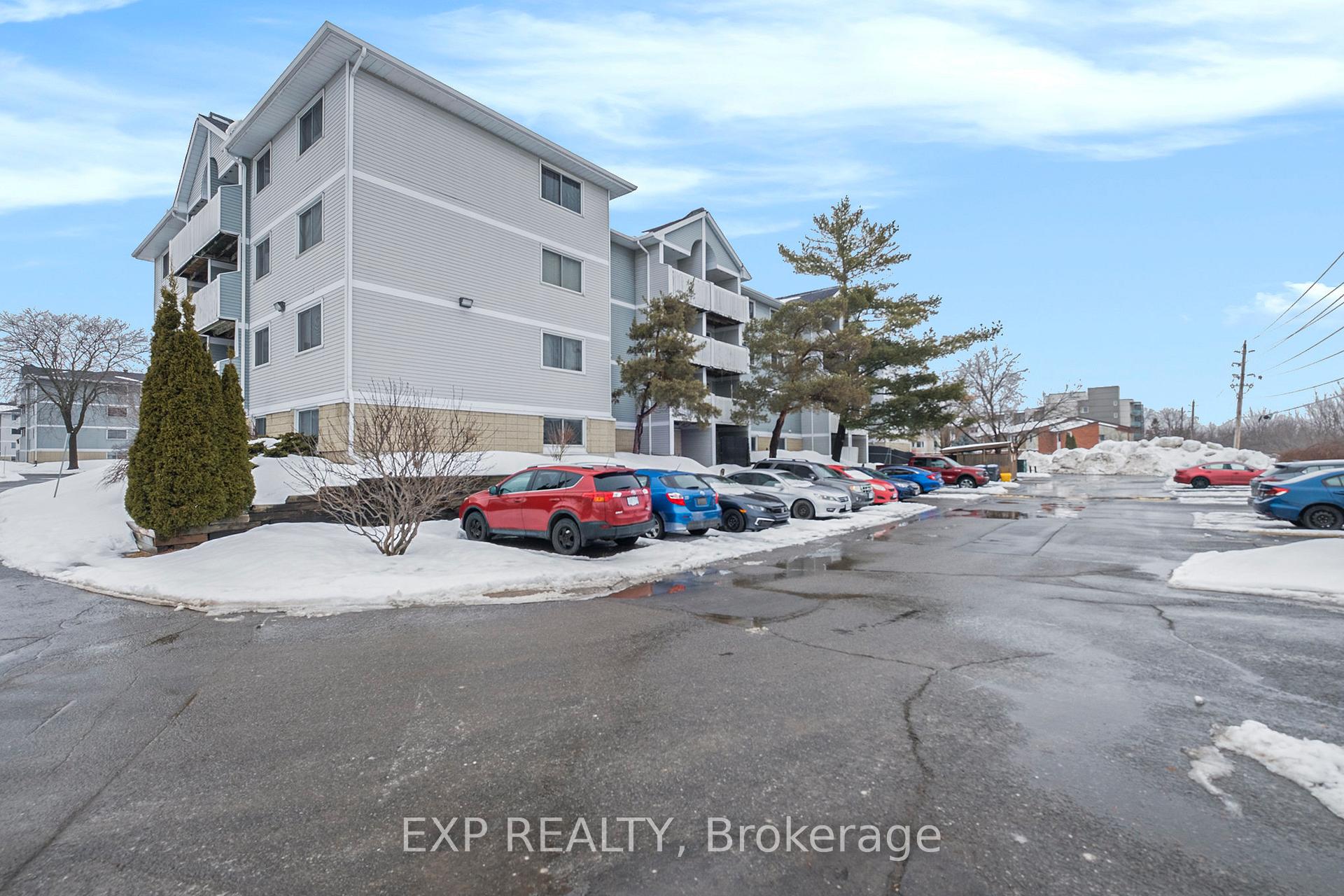 Photo 2 of Unit 314, 216 Viewmount Drive, Ottawa, Borden Farm/Stewart Farm/Carleton Heights/Parkwood Hills — HOMEH