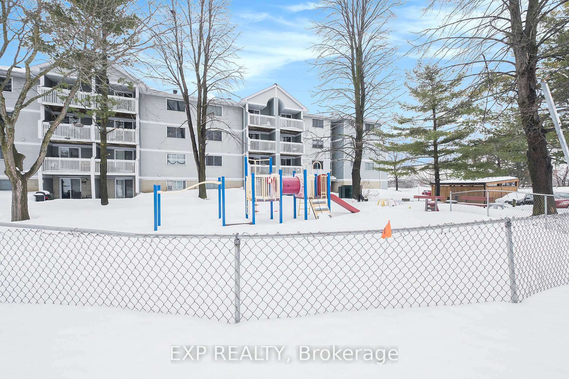 Photo 5 of Unit 314, 216 Viewmount Drive, Ottawa, Borden Farm/Stewart Farm/Carleton Heights/Parkwood Hills — HOMEH