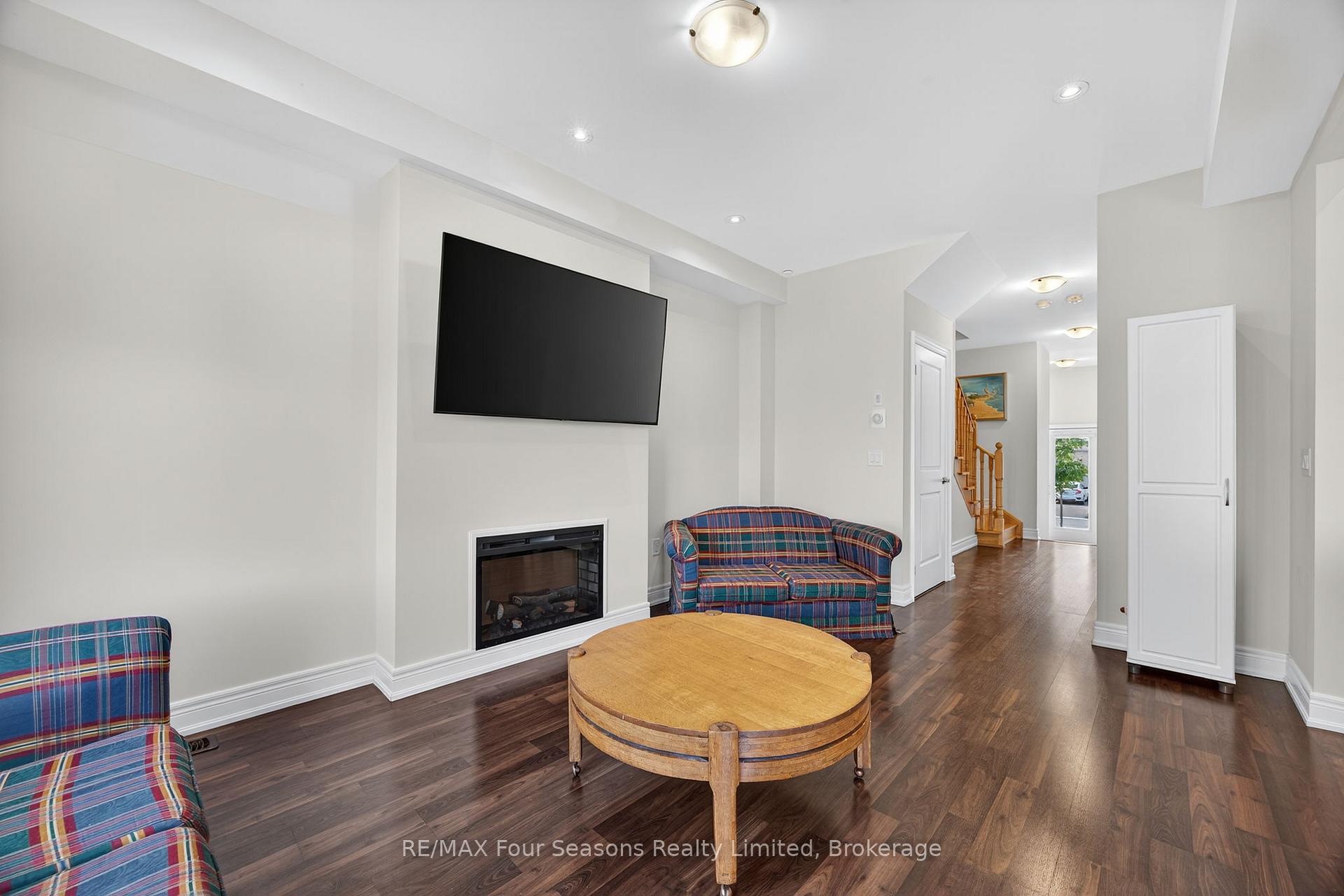 Photo 7 of 250 Atkinson Street, Clearview, Stayner — HOMEH