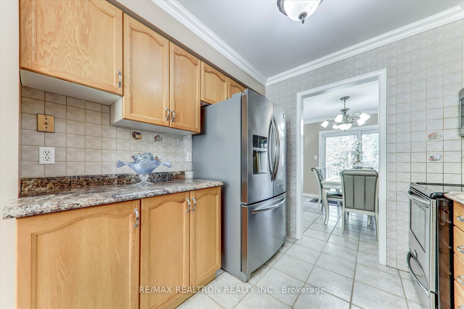 Photo 13 of 54 Stagemaster Crescent, Clarington, Courtice — HOMEH