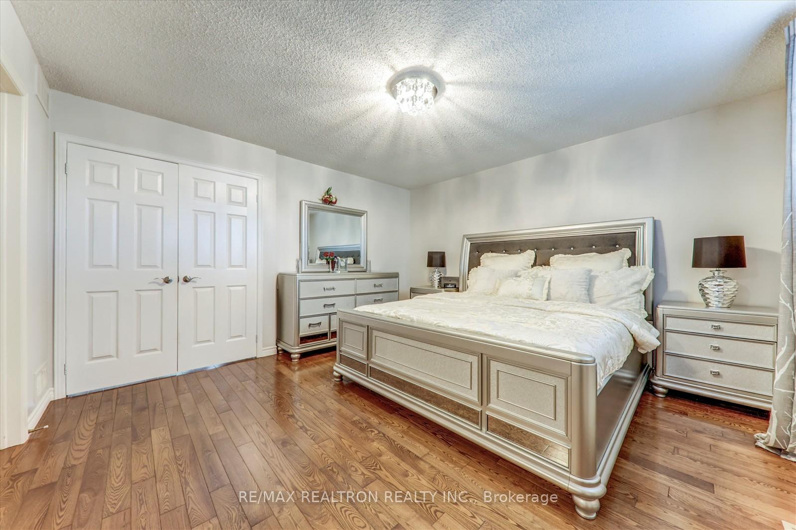 Photo 17 of 54 Stagemaster Crescent, Clarington, Courtice — HOMEH