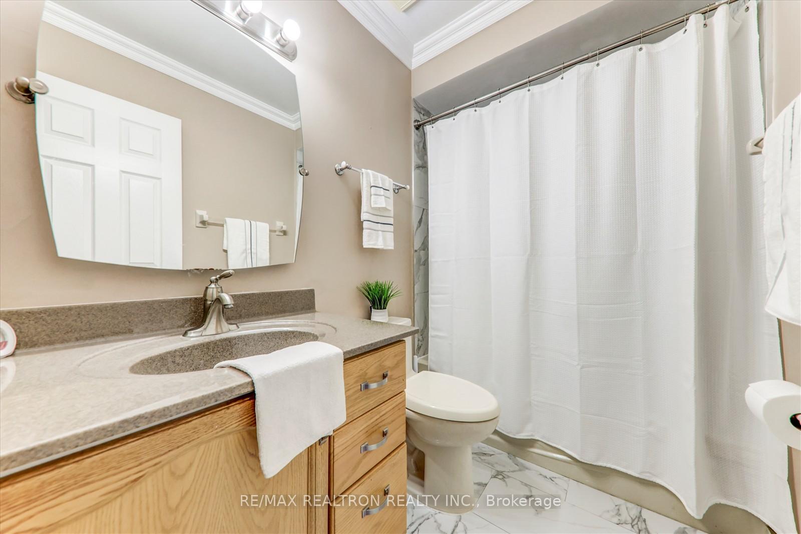 Photo 21 of 54 Stagemaster Crescent, Clarington, Courtice — HOMEH
