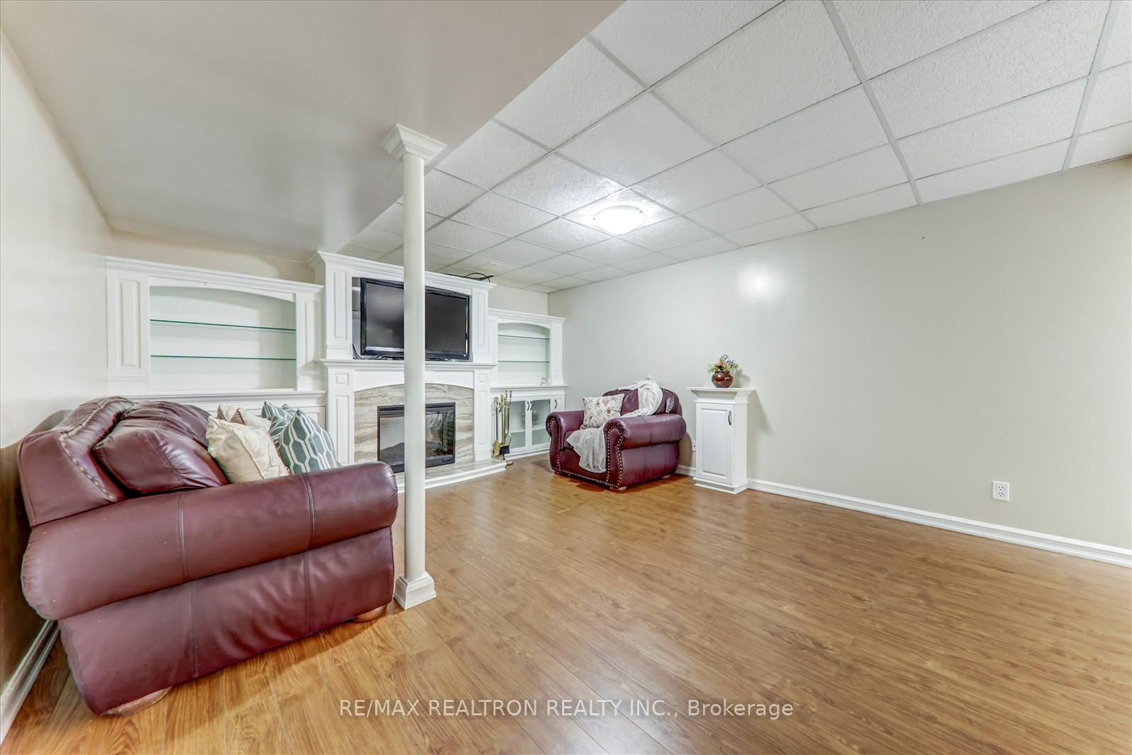 Photo 22 of 54 Stagemaster Crescent, Clarington, Courtice — HOMEH