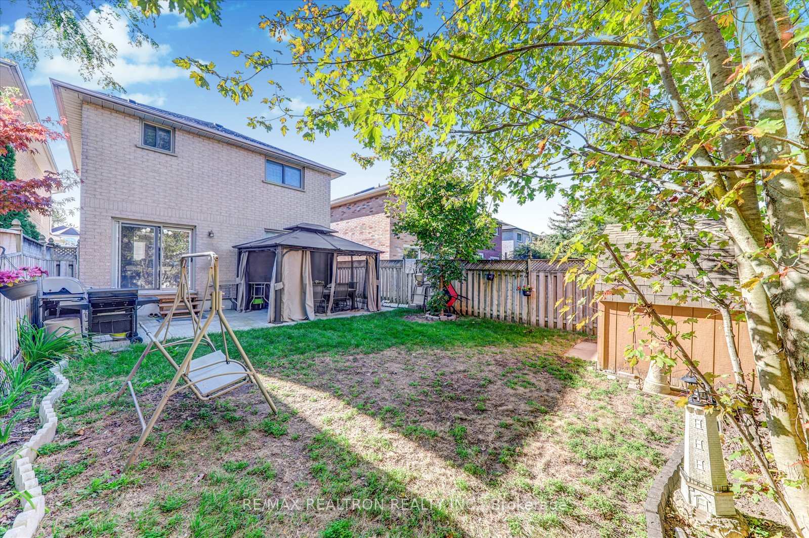 Photo 38 of 54 Stagemaster Crescent, Clarington, Courtice — HOMEH