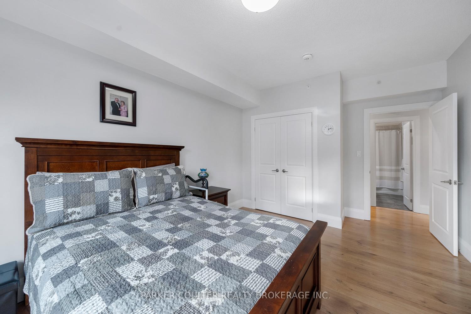 Photo 41 of Unit 512, 304 Essa Road, Barrie, 400 West — HOMEH