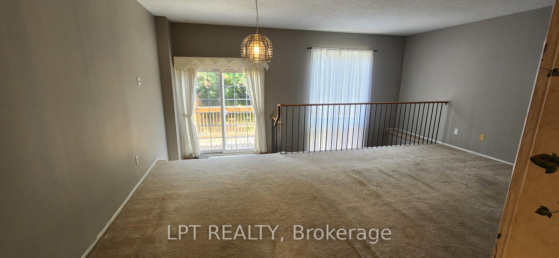 Photo 5 of 148 Pickwick Drive, Ottawa, Barrhaven - Cedargrove/Fraserdale — HOMEH