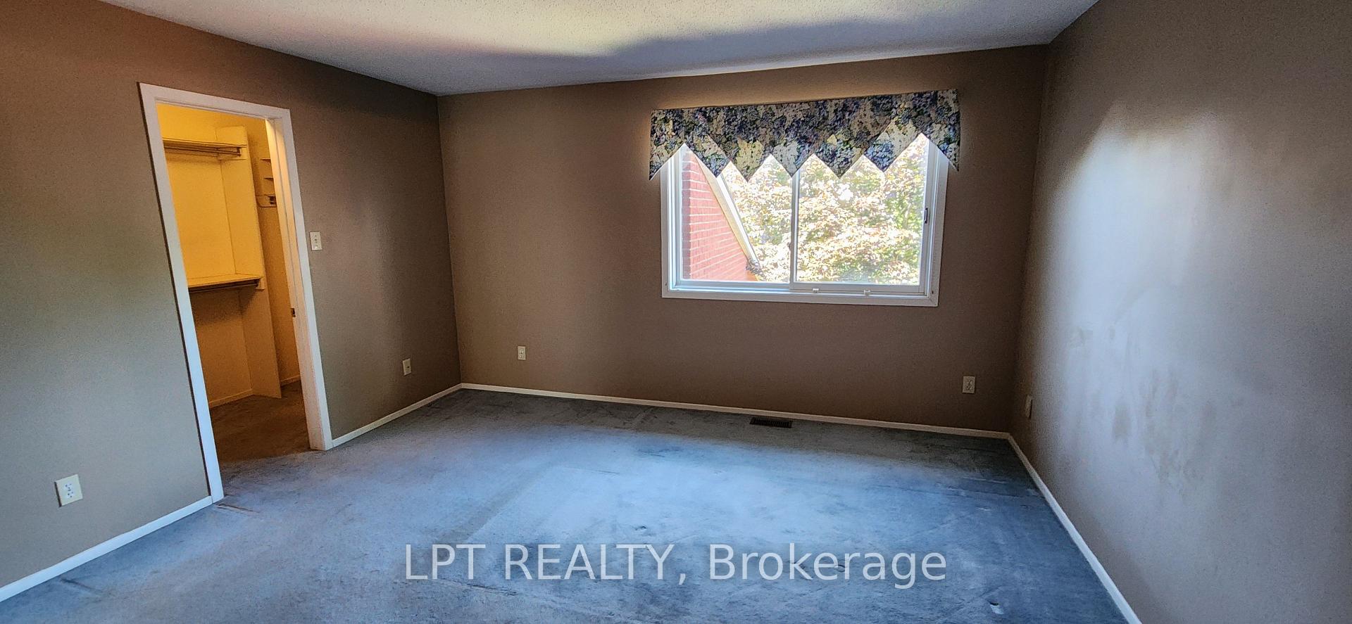 Photo 13 of 148 Pickwick Drive, Ottawa, Barrhaven - Cedargrove/Fraserdale — HOMEH