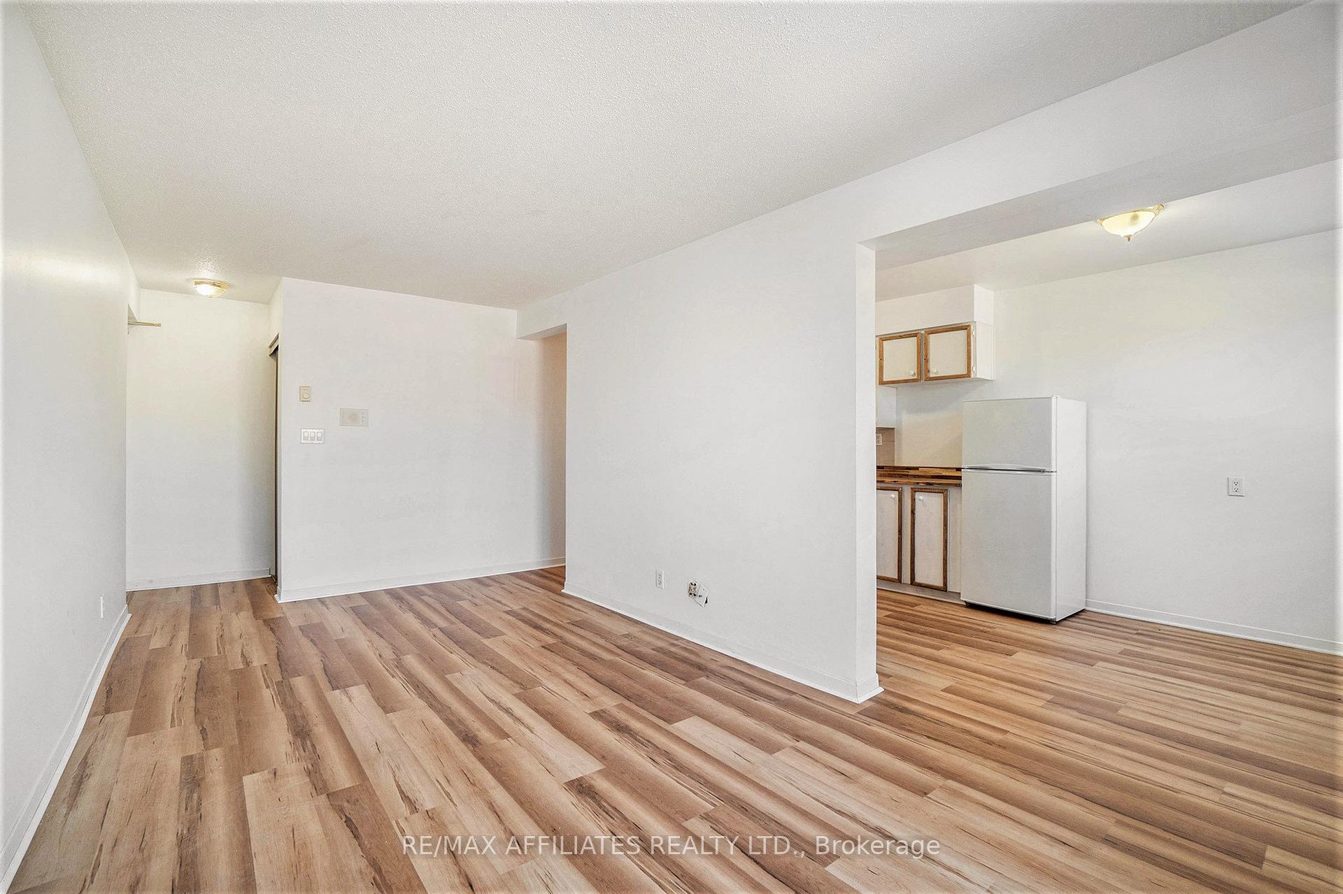 Photo 8 of Unit 208, 26 Pearl Street, Smiths Falls — HOMEH