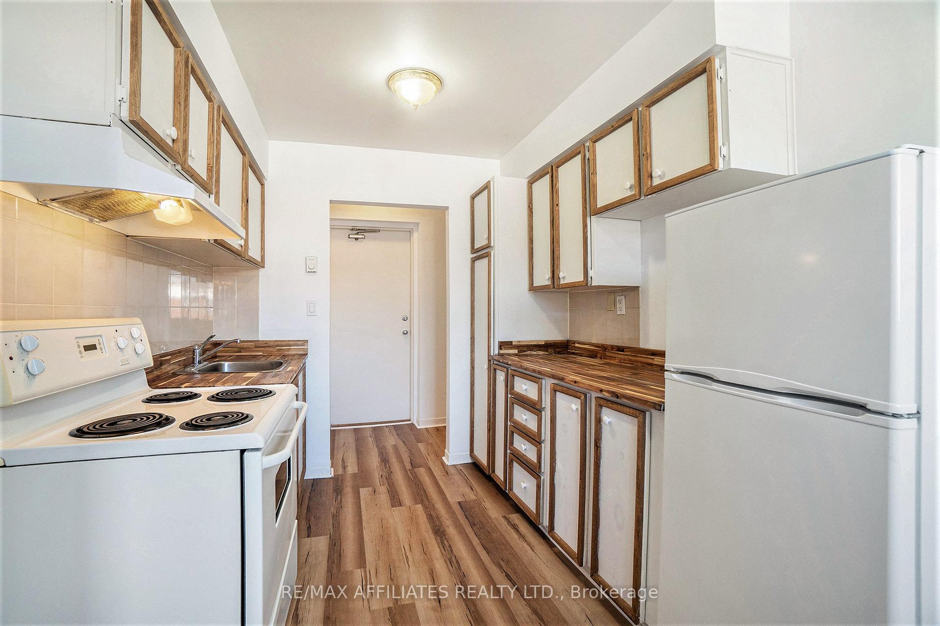 Photo 11 of Unit 208, 26 Pearl Street, Smiths Falls — HOMEH
