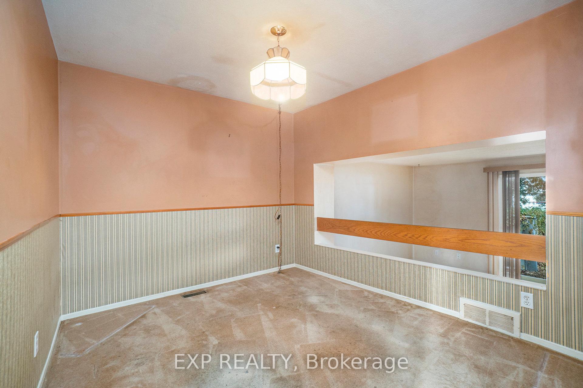 Photo 9 of Unit C, 1699C Lamoureux Drive, Ottawa, Queenswood Heights South — HOMEH