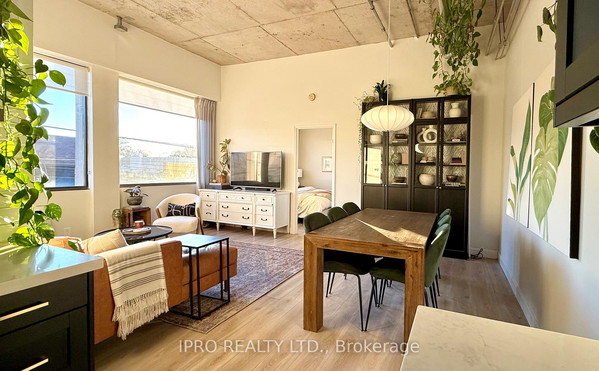 Photo 1 of Unit 211, 300 Coxwell Avenue, Toronto, Greenwood-Coxwell — HOMEH