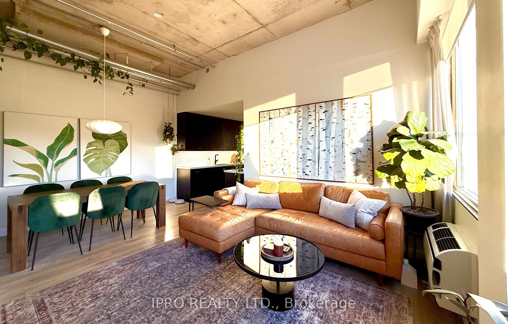 Photo 2 of Unit 211, 300 Coxwell Avenue, Toronto, Greenwood-Coxwell — HOMEH