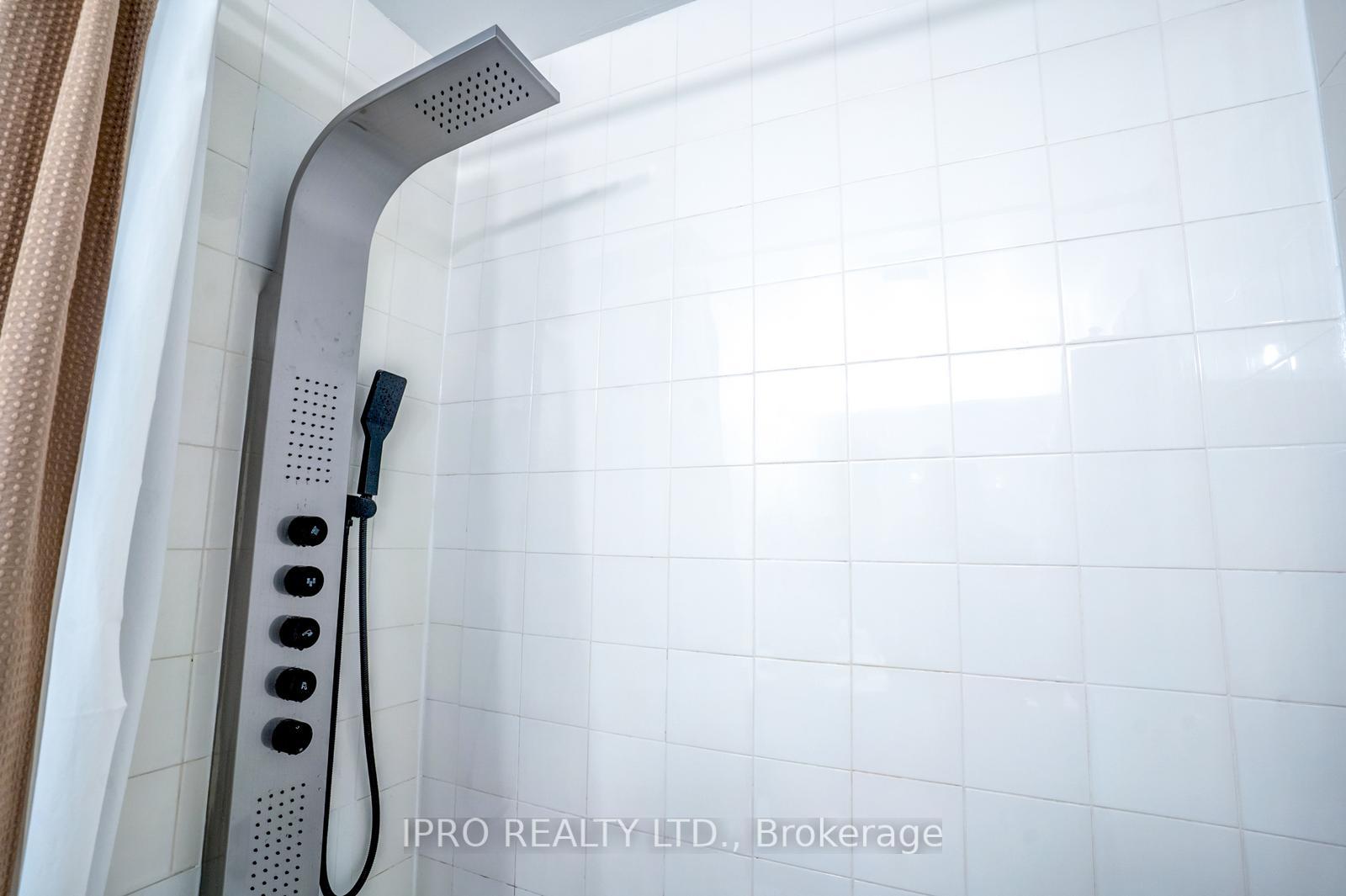 Photo 16 of Unit 211, 300 Coxwell Avenue, Toronto, Greenwood-Coxwell — HOMEH