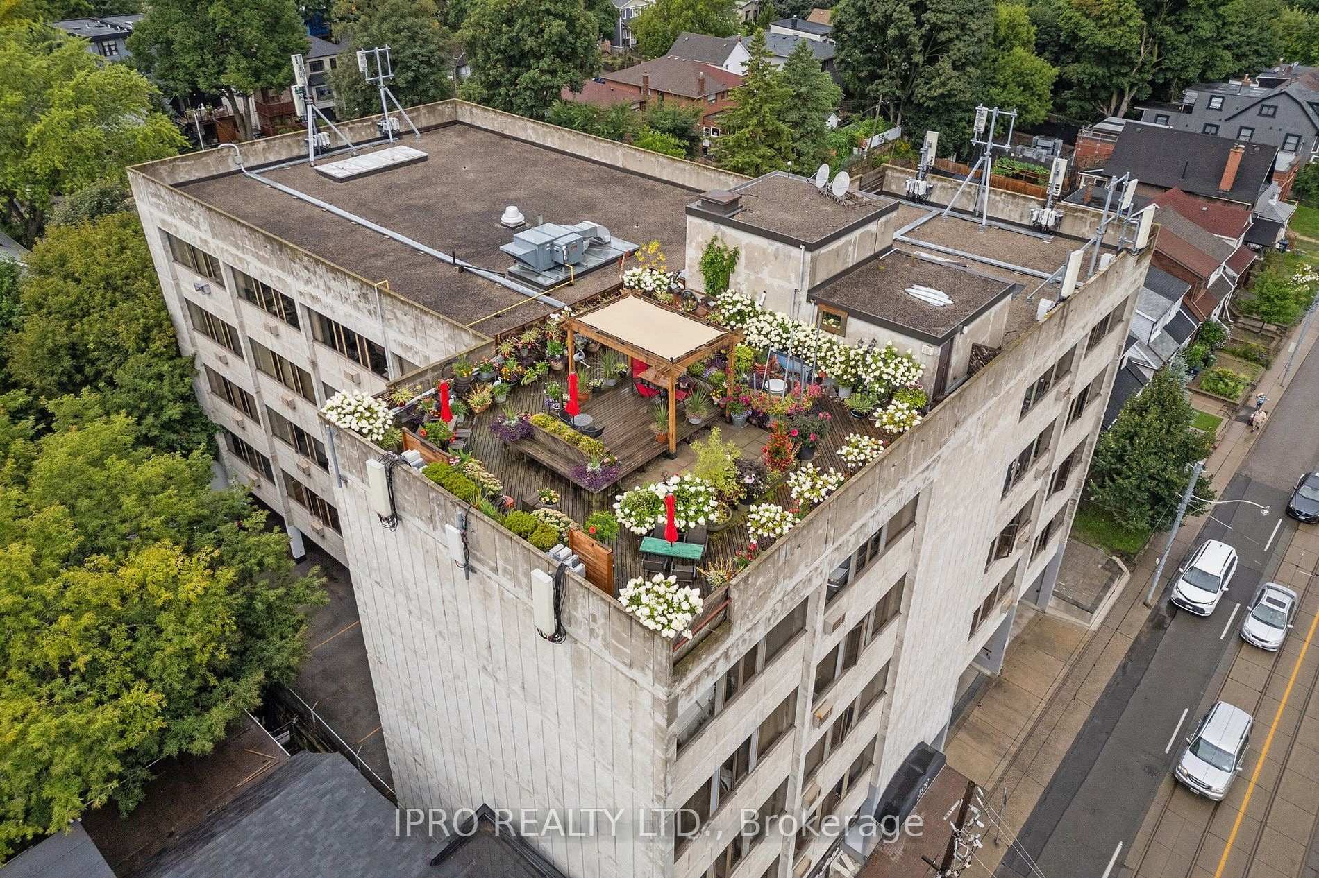 Photo 32 of Unit 211, 300 Coxwell Avenue, Toronto, Greenwood-Coxwell — HOMEH