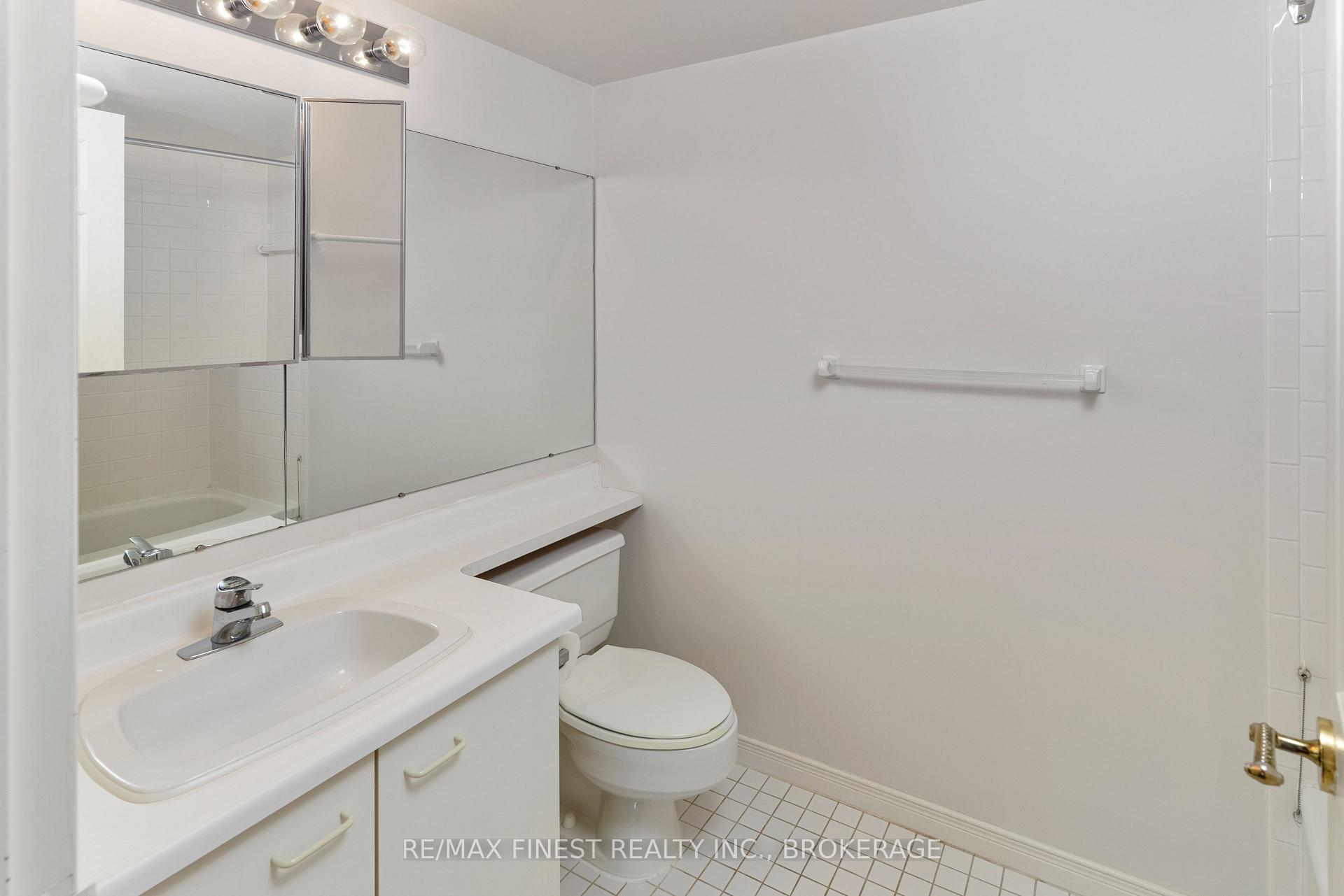 Photo 9 of Unit 304, 257 Bath Road, Kingston, West of Sir John A. Blvd — HOMEH