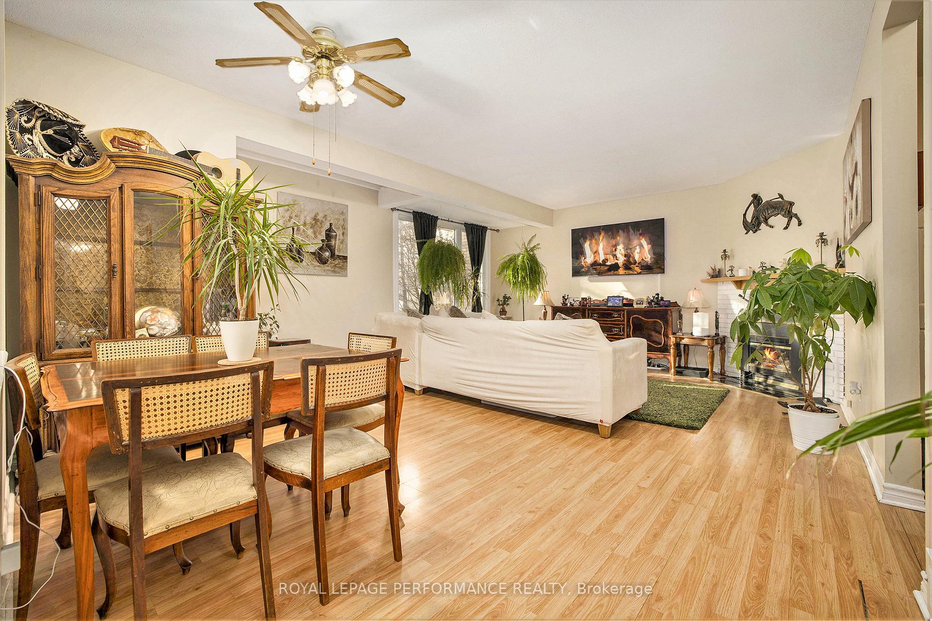 Photo 10 of Unit Unit A, 20 Shehyn Lane, Ottawa, Tanglewood — HOMEH