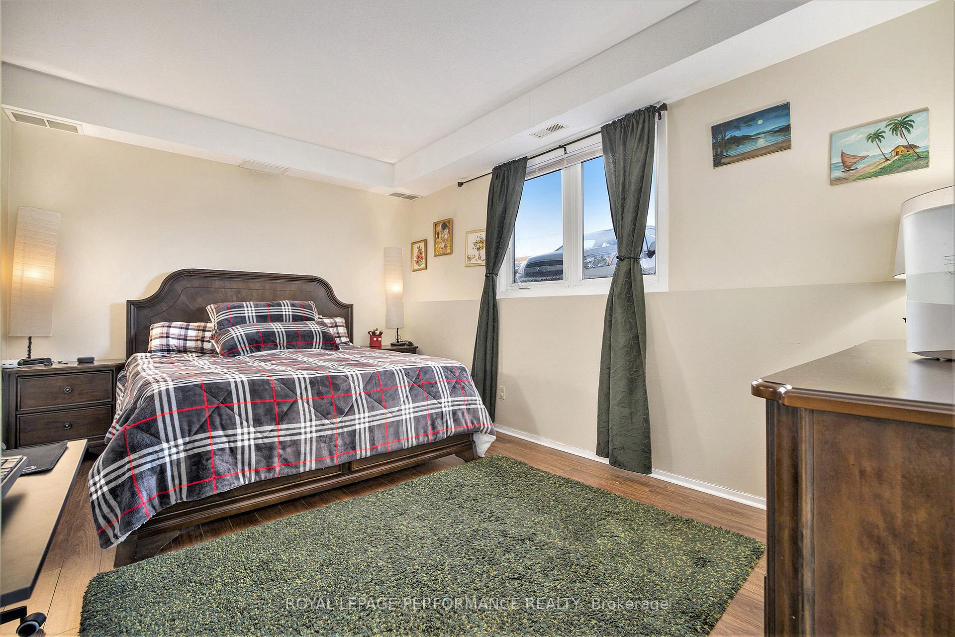 Photo 18 of Unit Unit A, 20 Shehyn Lane, Ottawa, Tanglewood — HOMEH