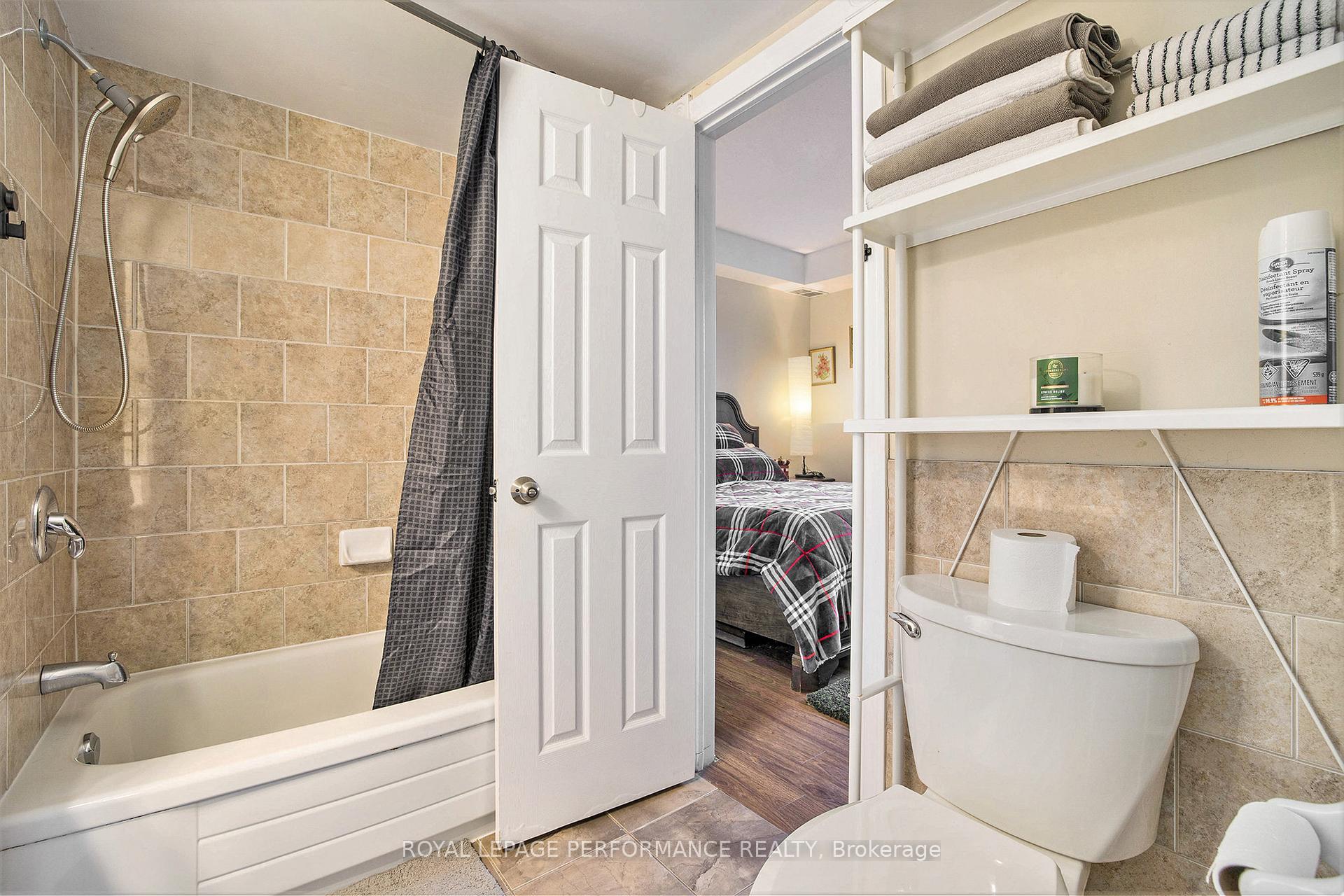 Photo 21 of Unit Unit A, 20 Shehyn Lane, Ottawa, Tanglewood — HOMEH