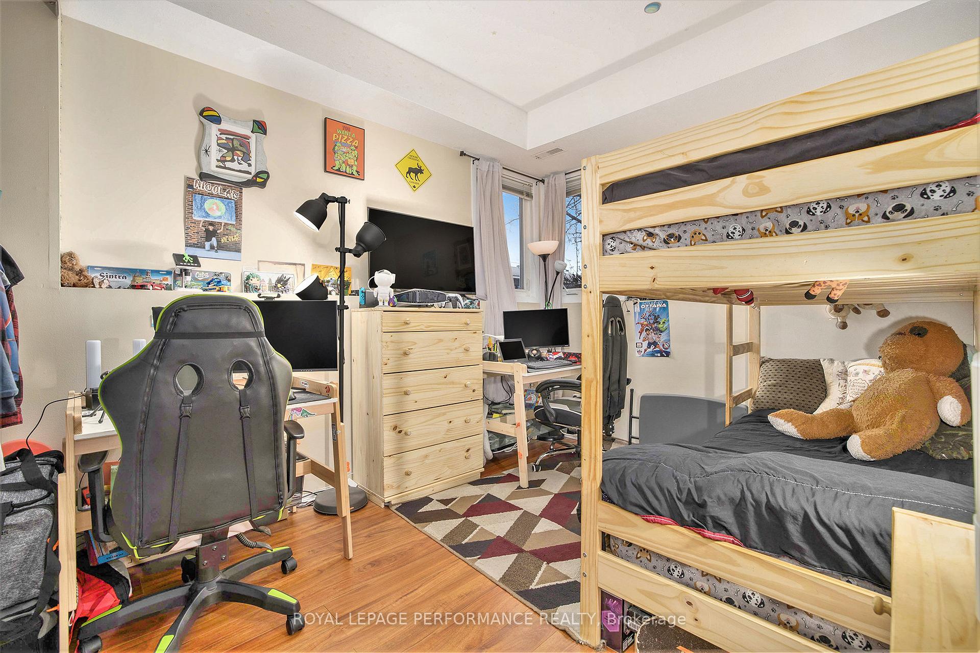 Photo 23 of Unit Unit A, 20 Shehyn Lane, Ottawa, Tanglewood — HOMEH