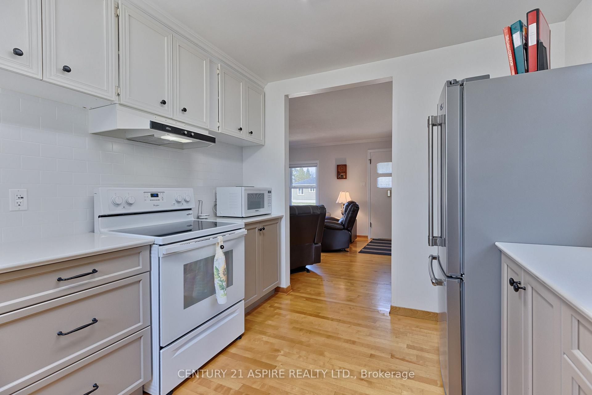 Photo 10 of 43 James Street, Deep River, Deep River — HOMEH