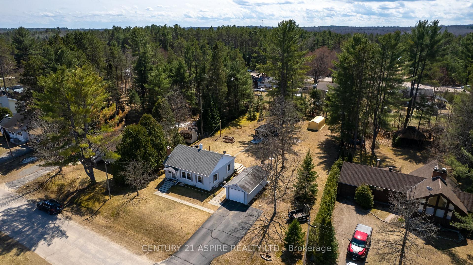 Photo 43 of 43 James Street, Deep River, Deep River — HOMEH